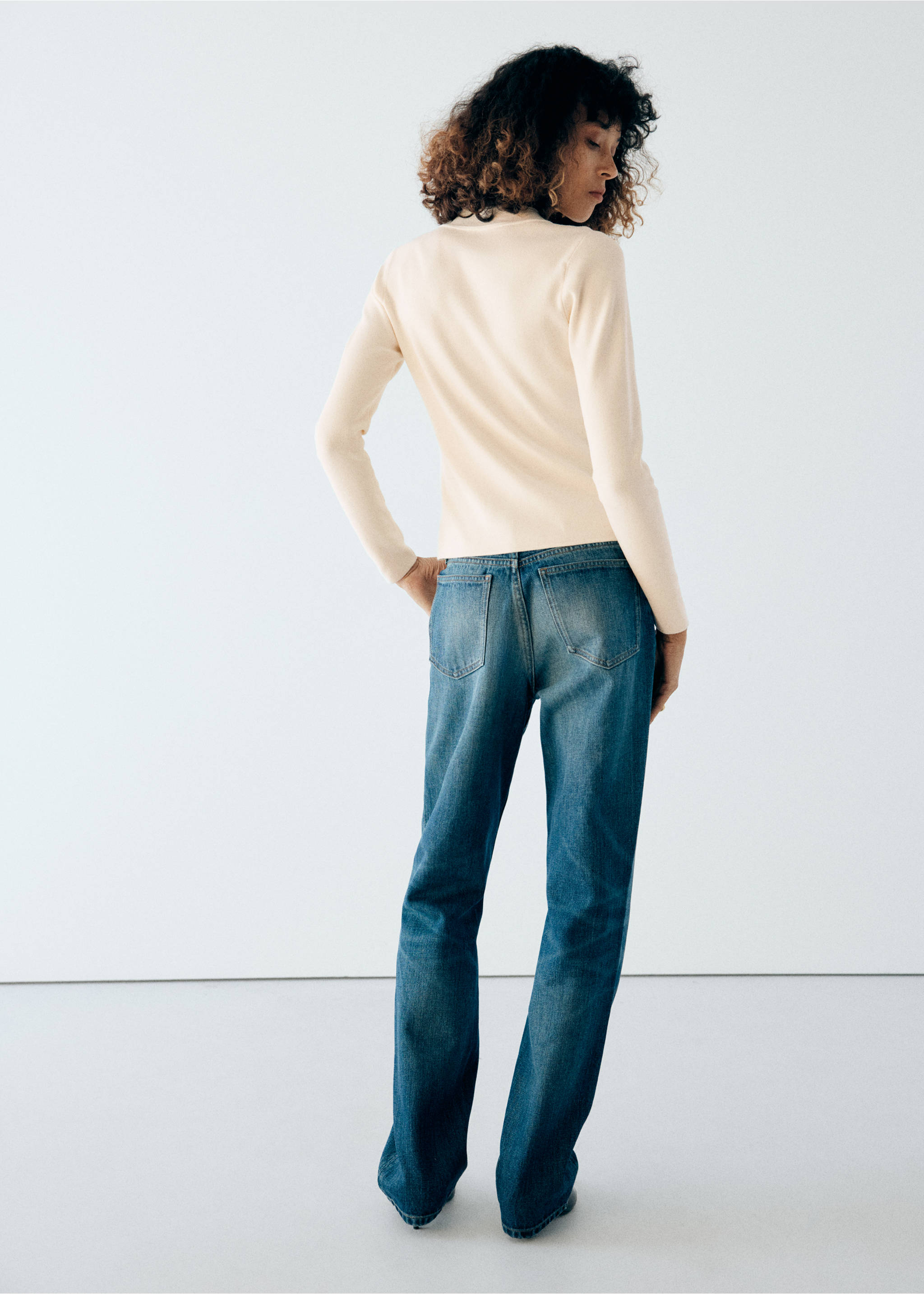 Fine-knit cut-out jumper - Reverse of the article, Ecru. Ref: 37005877-00.