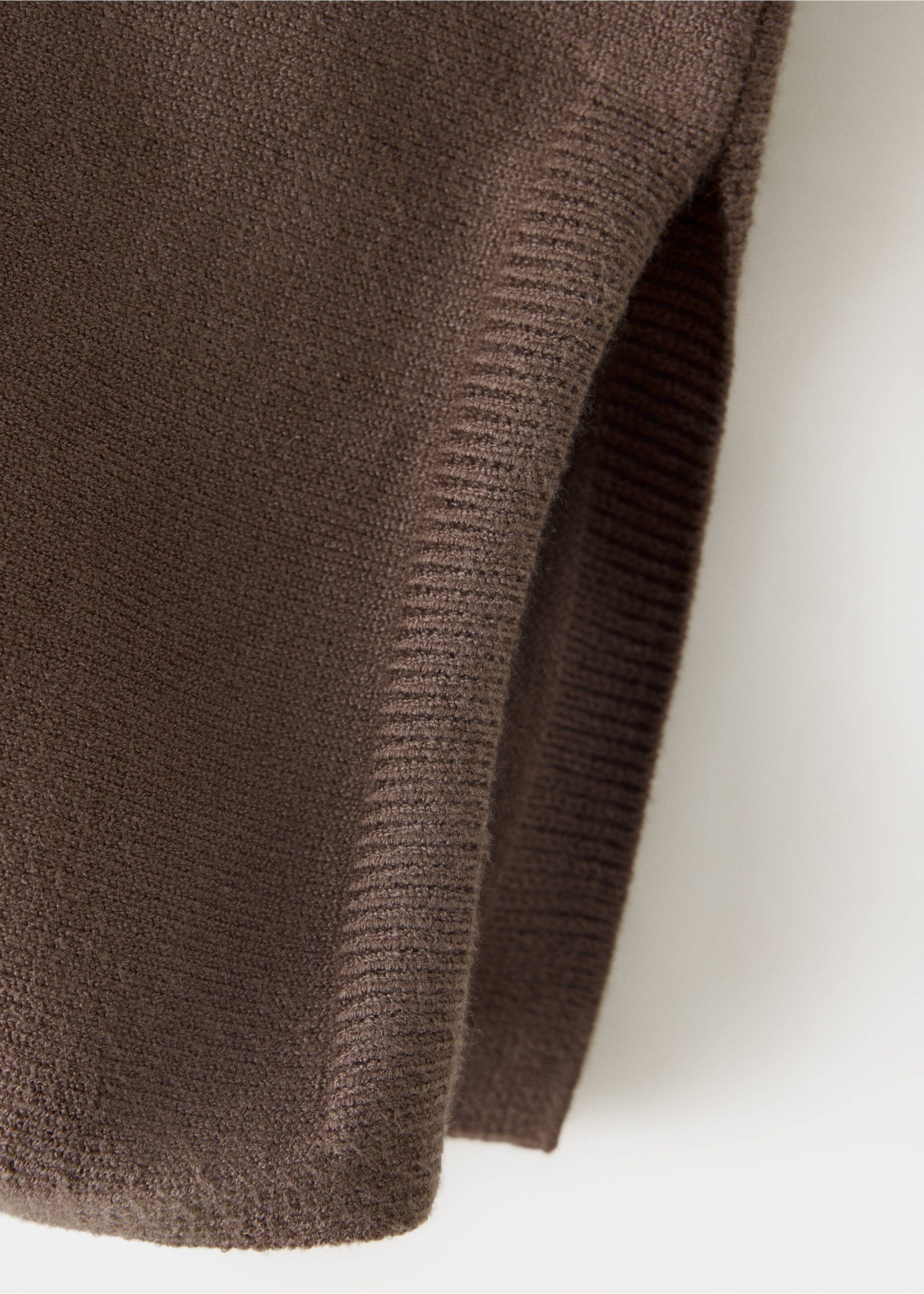 Asymmetric hem sweater - Details of the article 0, Chocolate. Ref: 37005879-00.