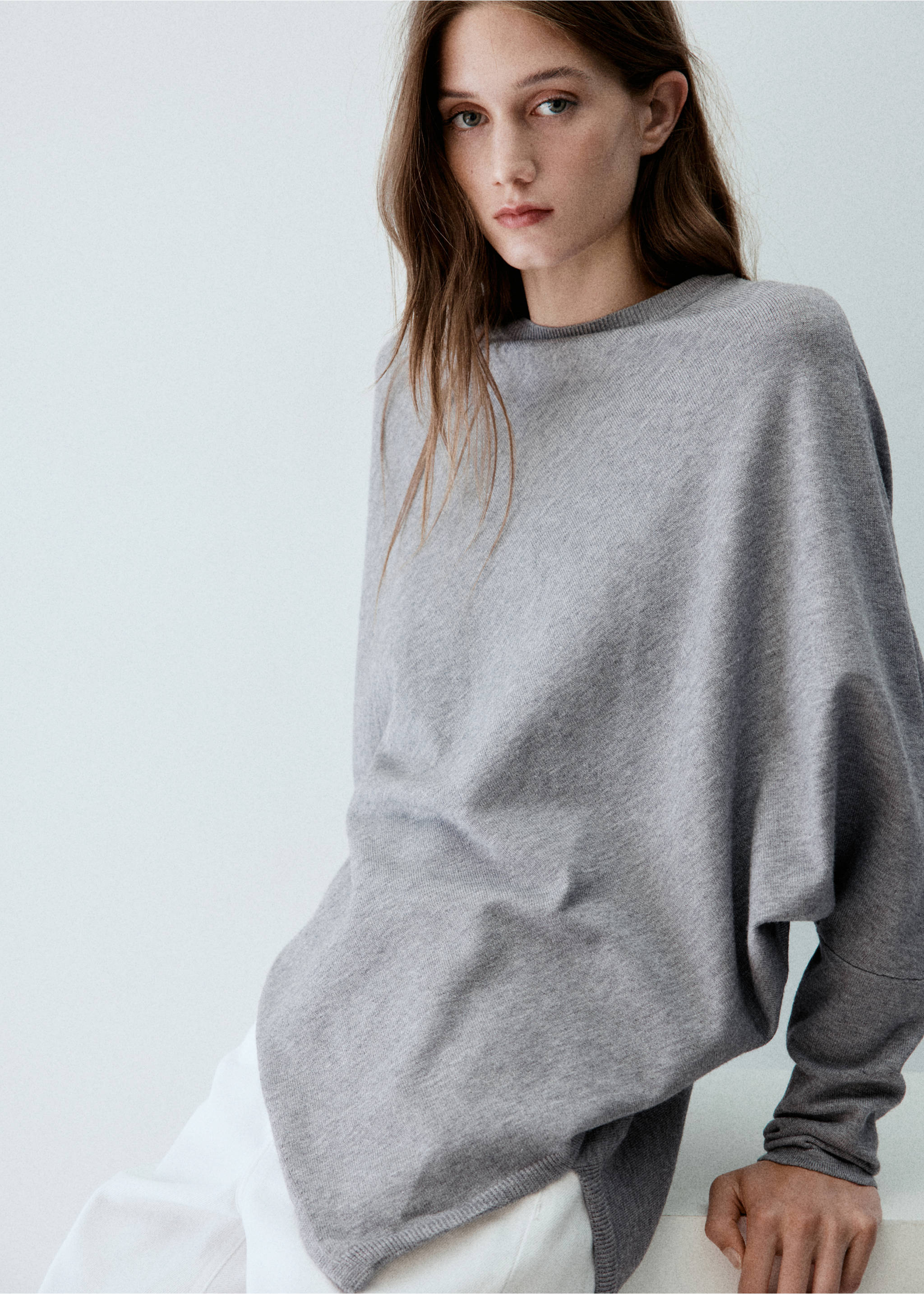 Asymmetric hem sweater - Details of the article 1, Medium Heather Grey. Ref: 37005879-00.