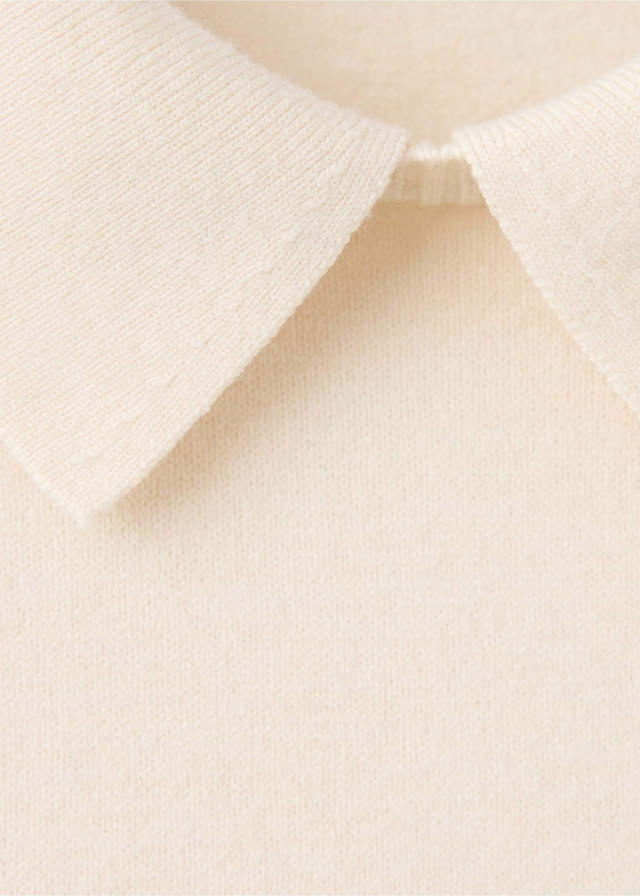 Straight-cut polo-neck jumper - Details of the article 8, Ecru. Ref: 37005880-00.