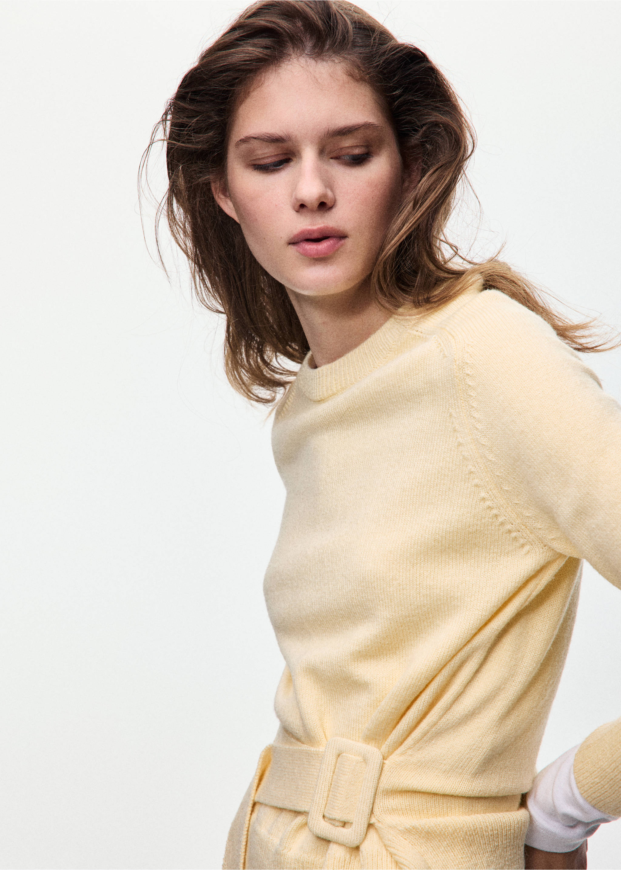 Knit jersey with buckle belt - Details of the article 1, Pastel Yellow. Ref: 37005884-00.