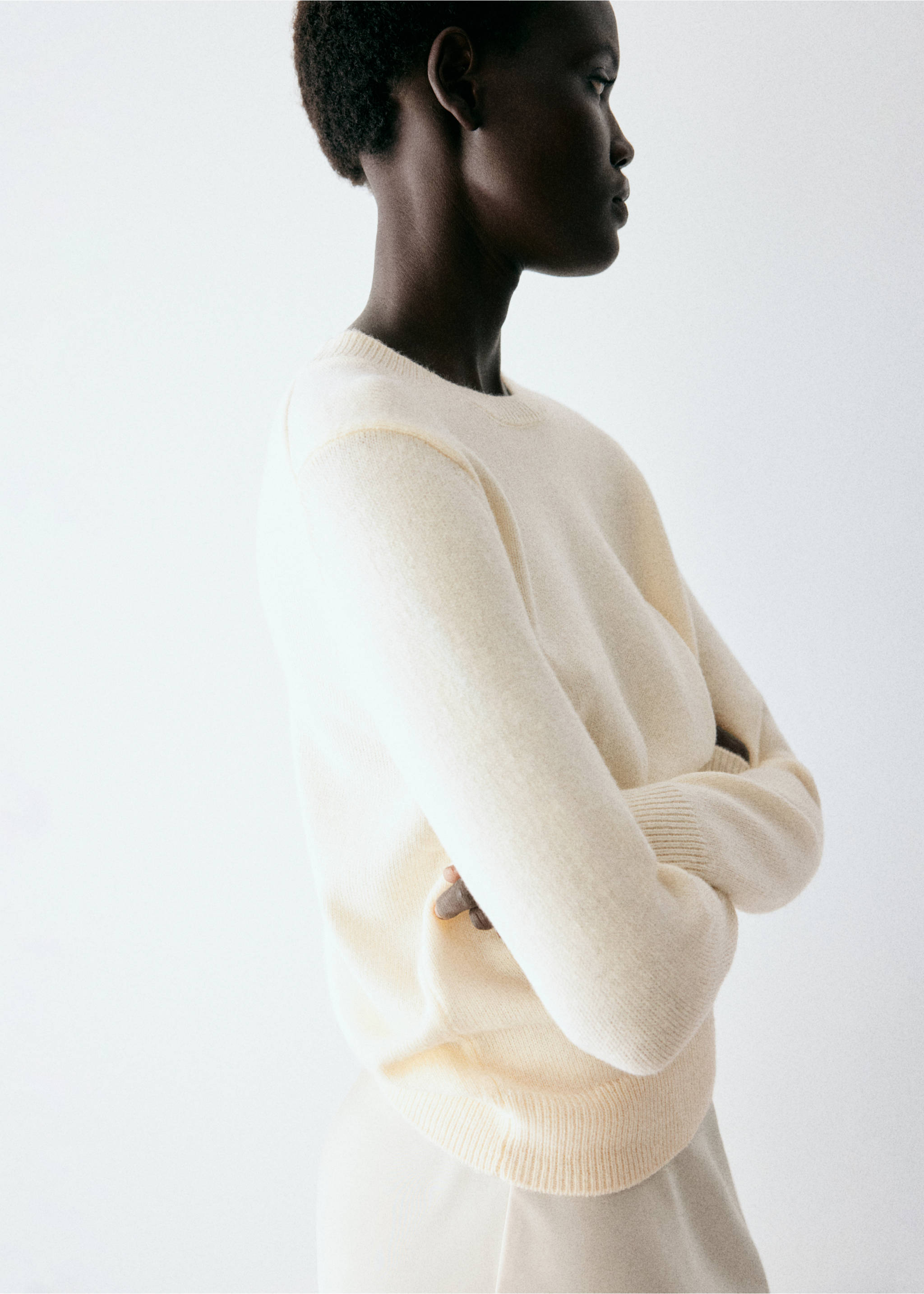 Round-neck knitted sweater - Details of the article 2, Ecru. Ref: 37005886-00.