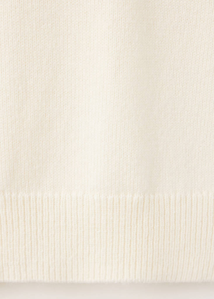 Round-neck knitted sweater — Ecru