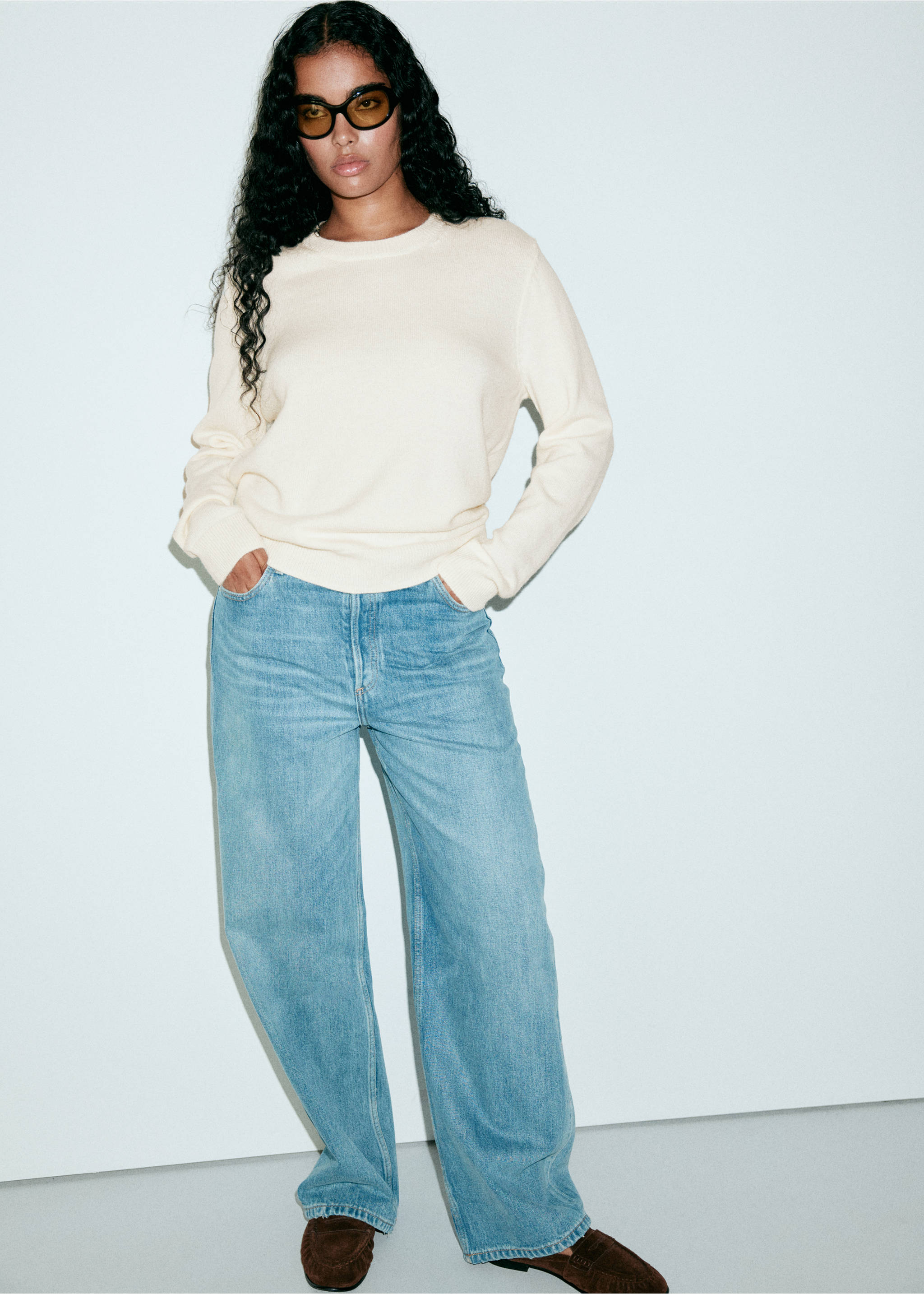 Round-neck knitted sweater - Details of the article 5, Ecru. Ref: 37005886-00.