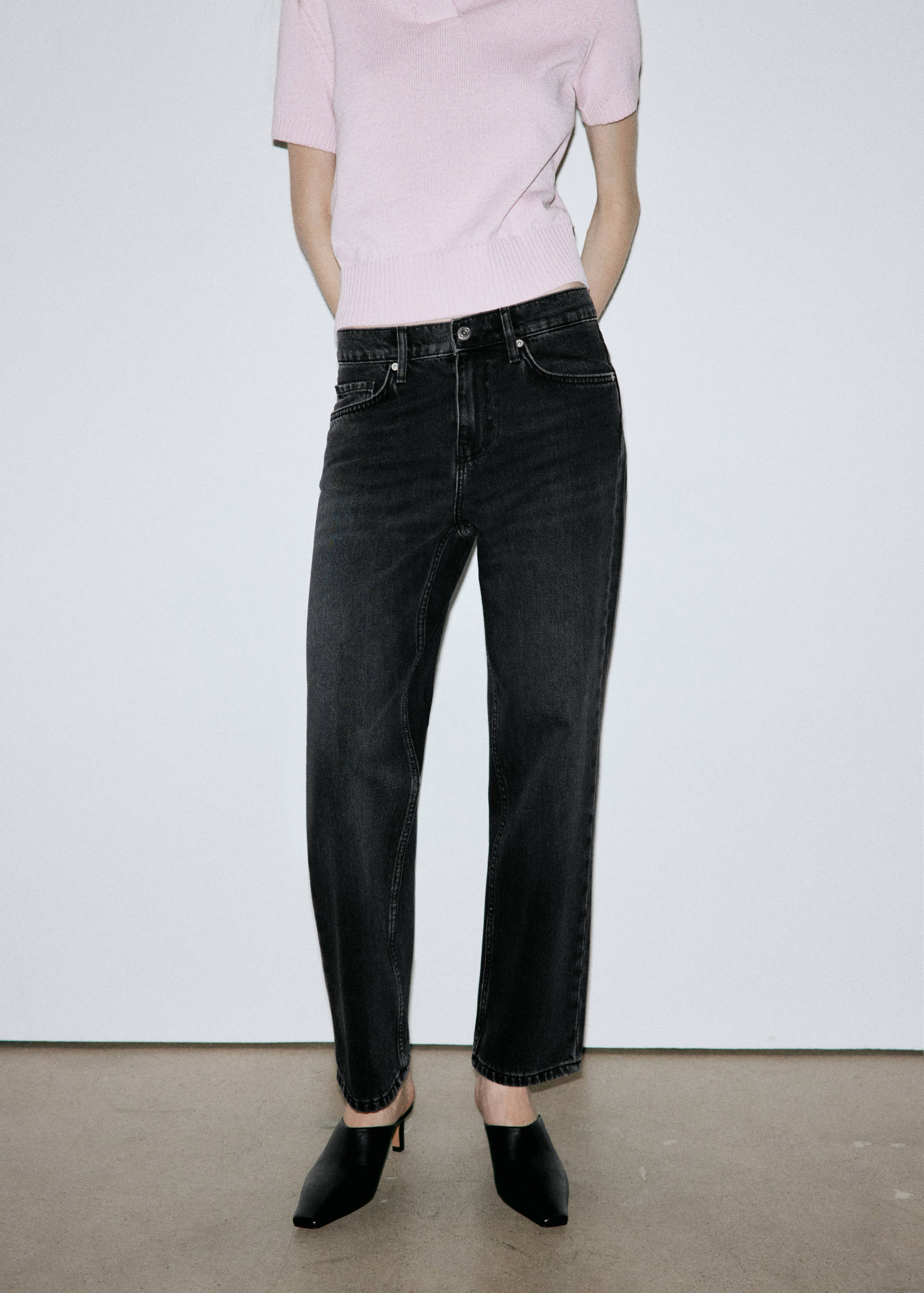 Straight-leg jeans with a regular waist - رؤية وسط