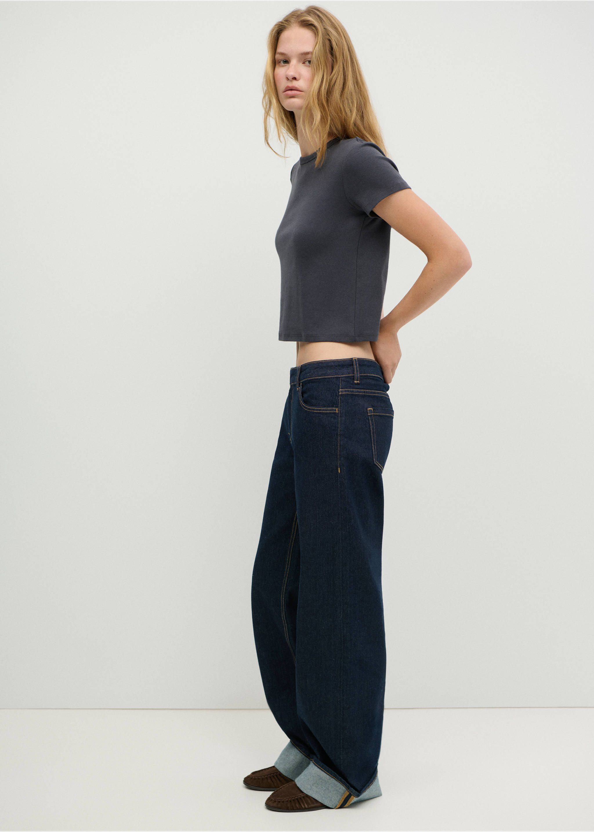 Low-rise jeans with turned-up cuffs - Medium plane, Open Blue. Ref: 37005890-00.