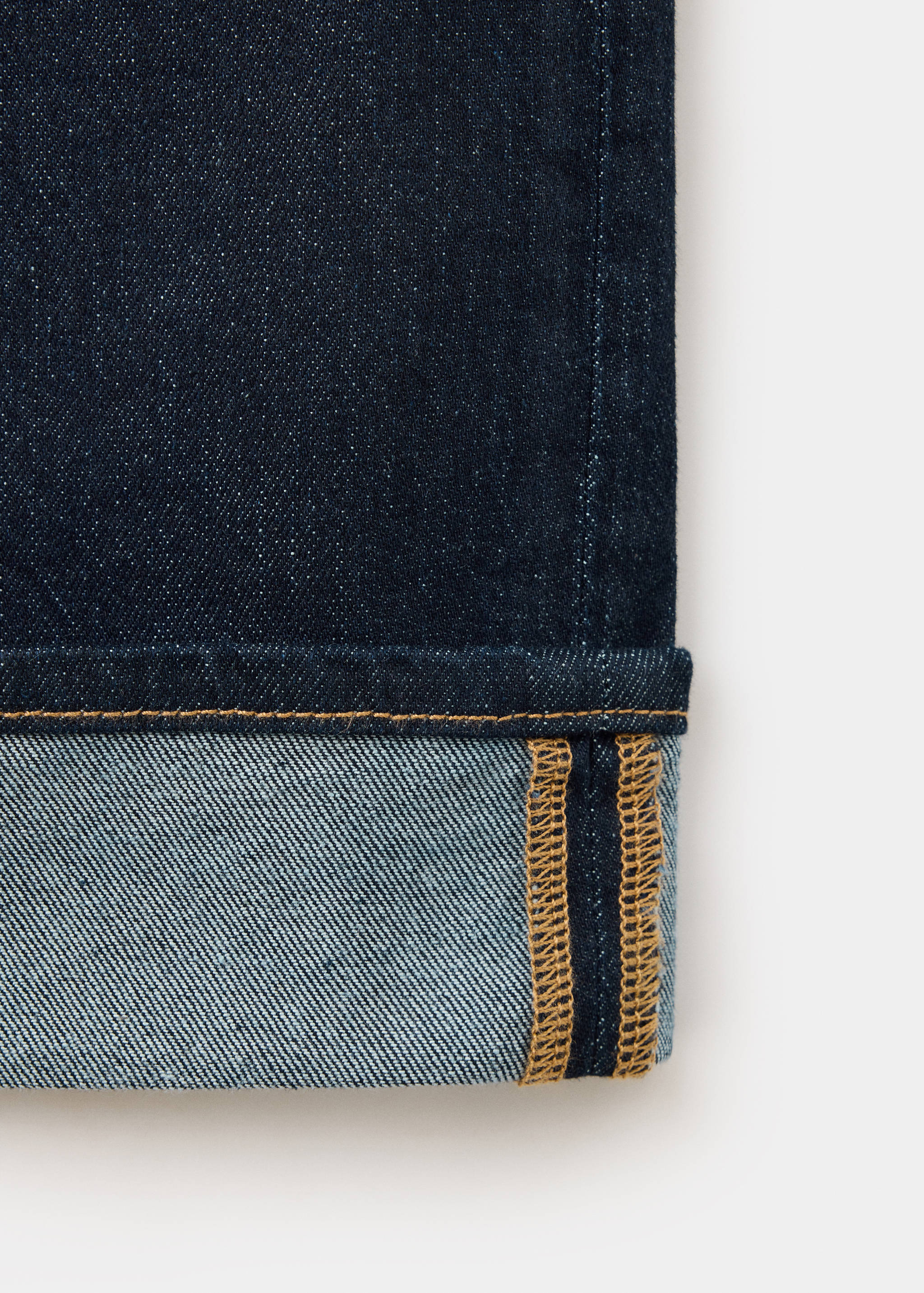 Low-rise jeans with turned-up cuffs - Details of the article 0