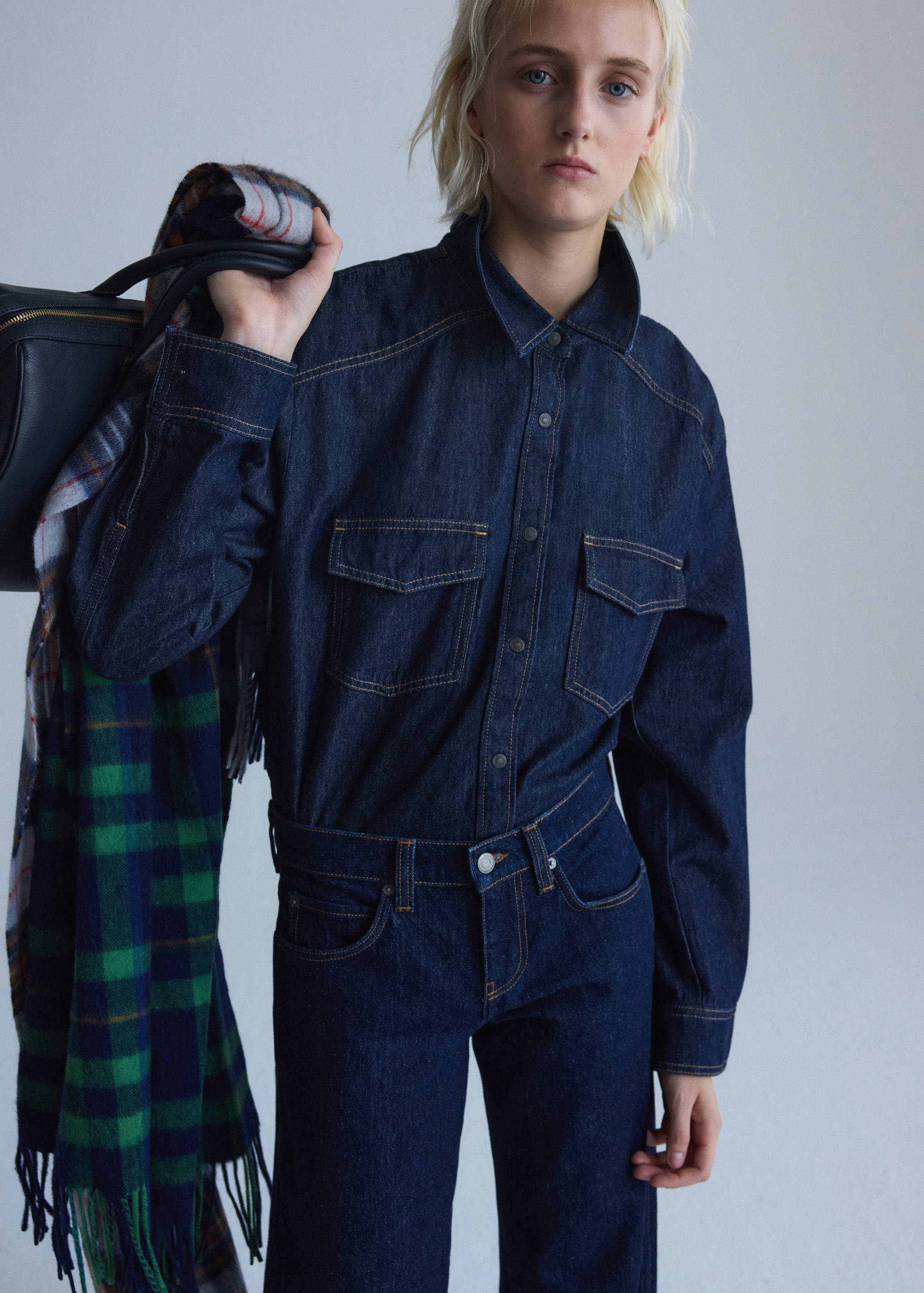 Low-rise balloon jeans - Details of the article 1