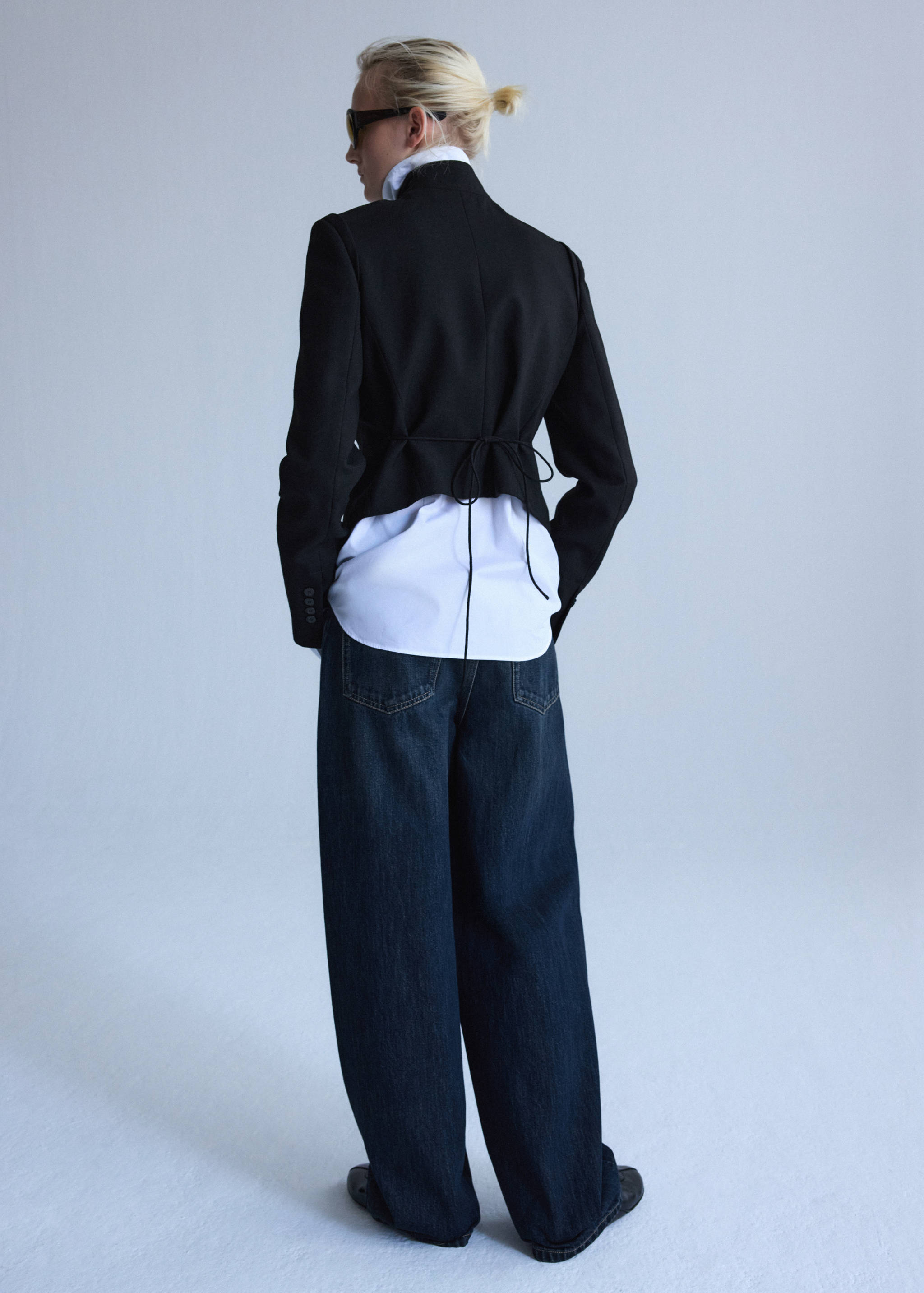 Mid-rise balloon jeans - Reverse of the article