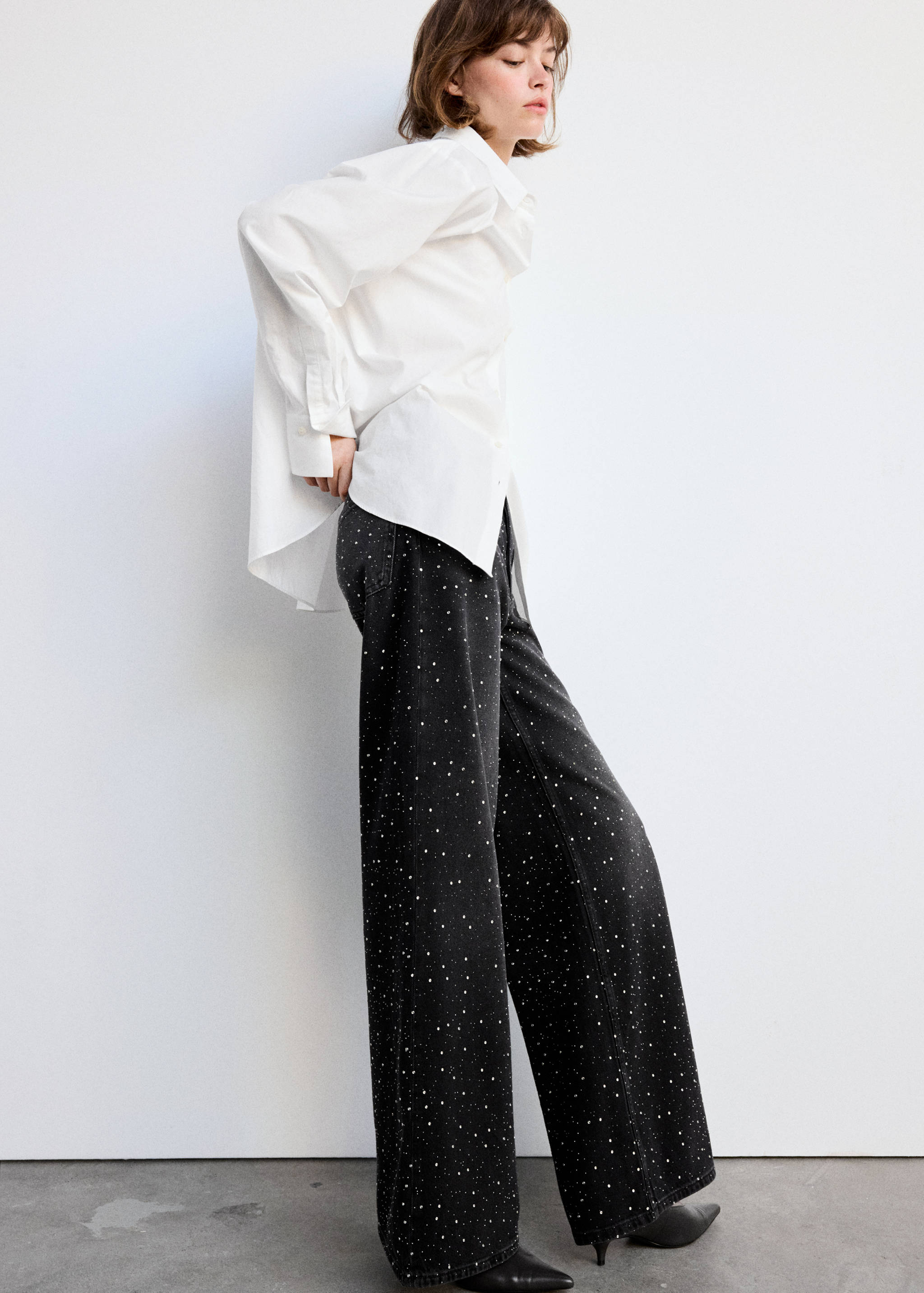 Wide leg jeans with rhinestones - General plane