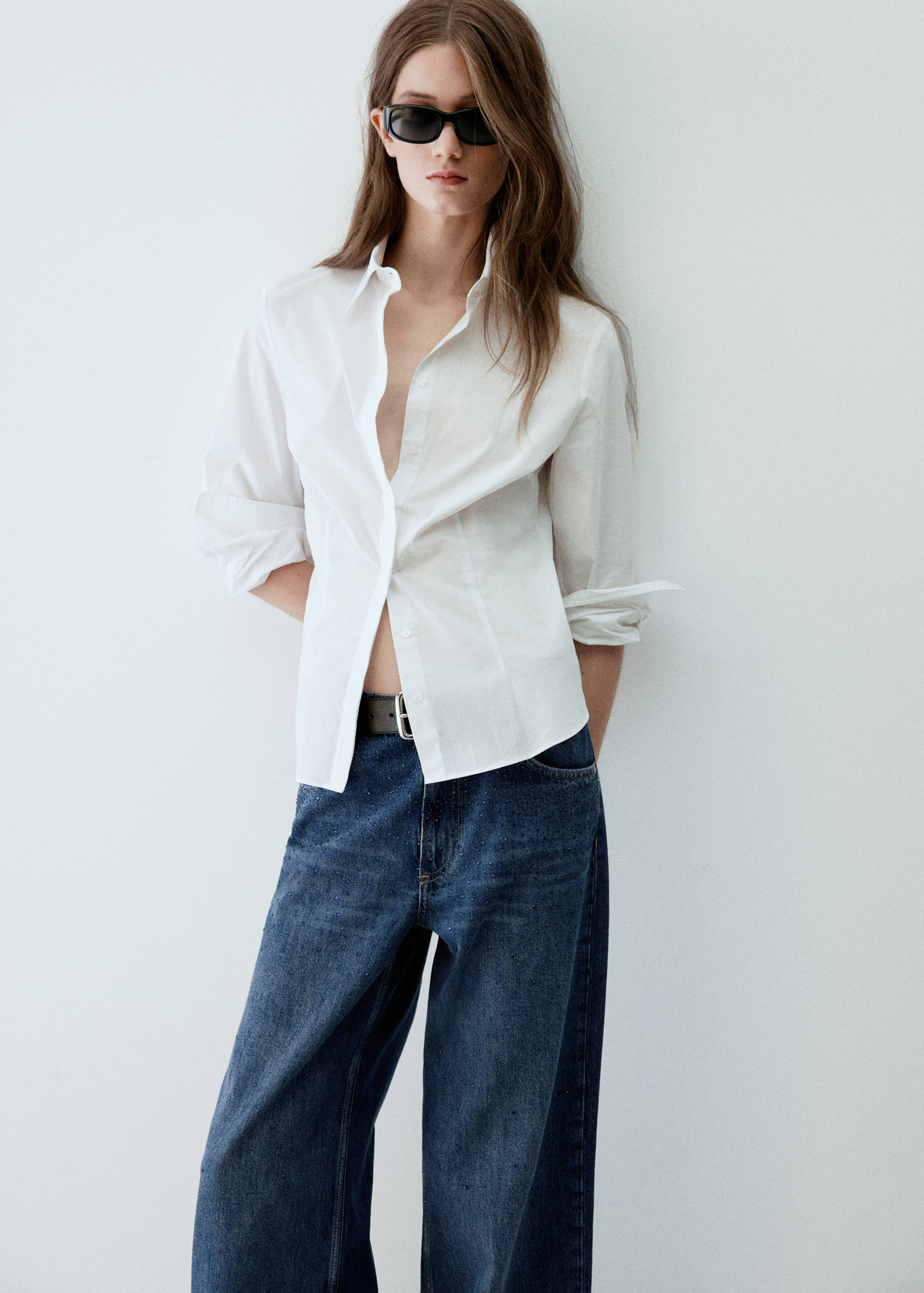 Wide leg jeans with rhinestones - Details of the article 1