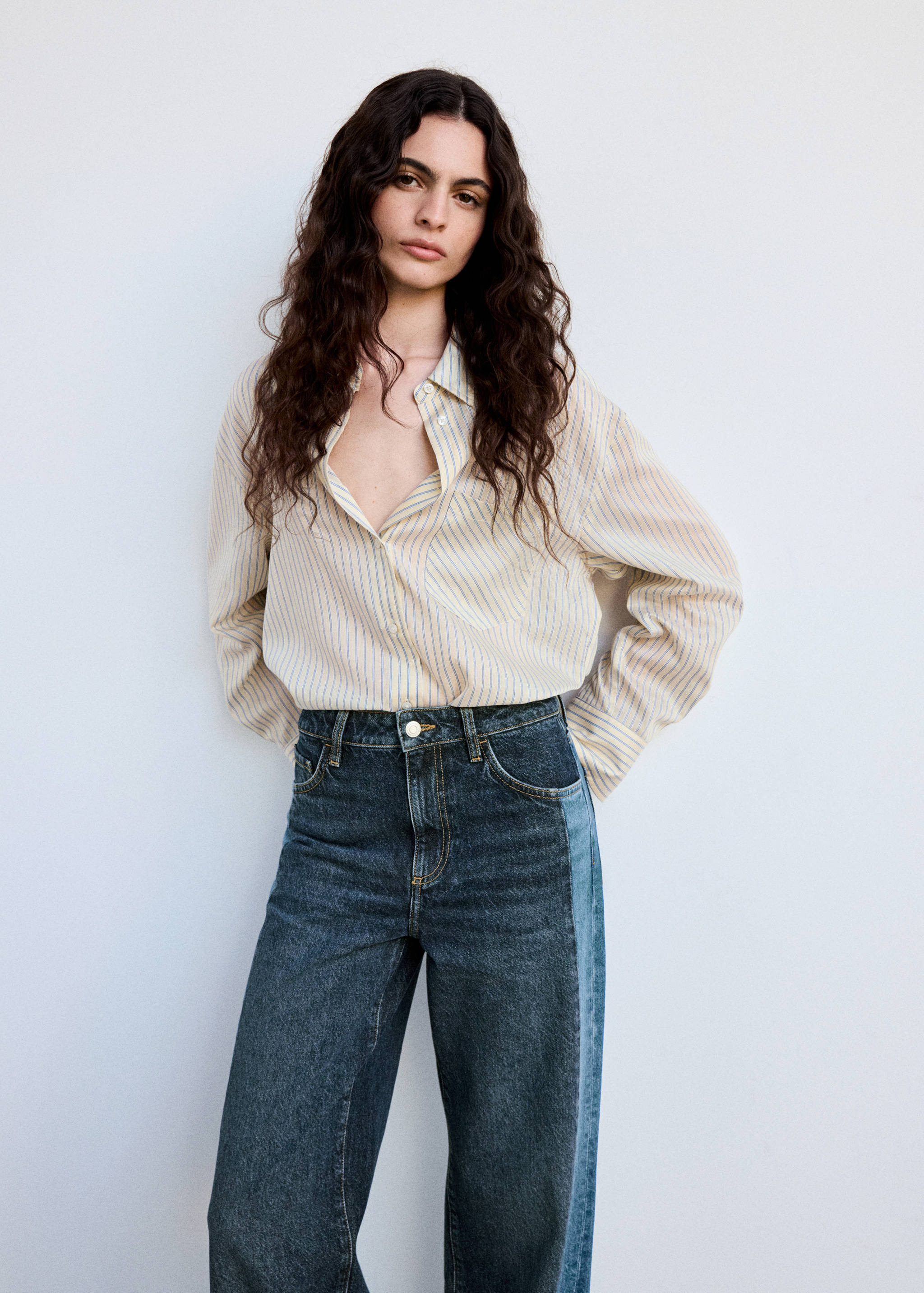 Jean wide leg avec détail contrastant - Détail de l'article 1