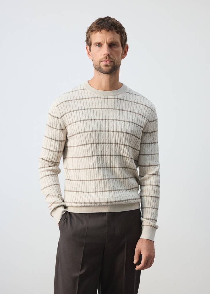 Cotton-lyocell blend cable-knit jumper - thumbnail 9