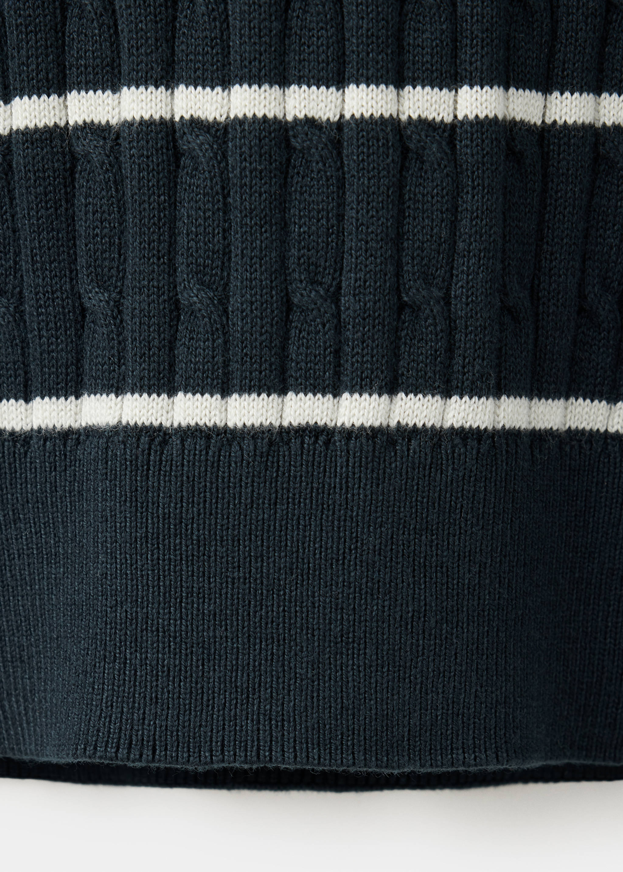 Sweater marsr - Деталь изделия 0