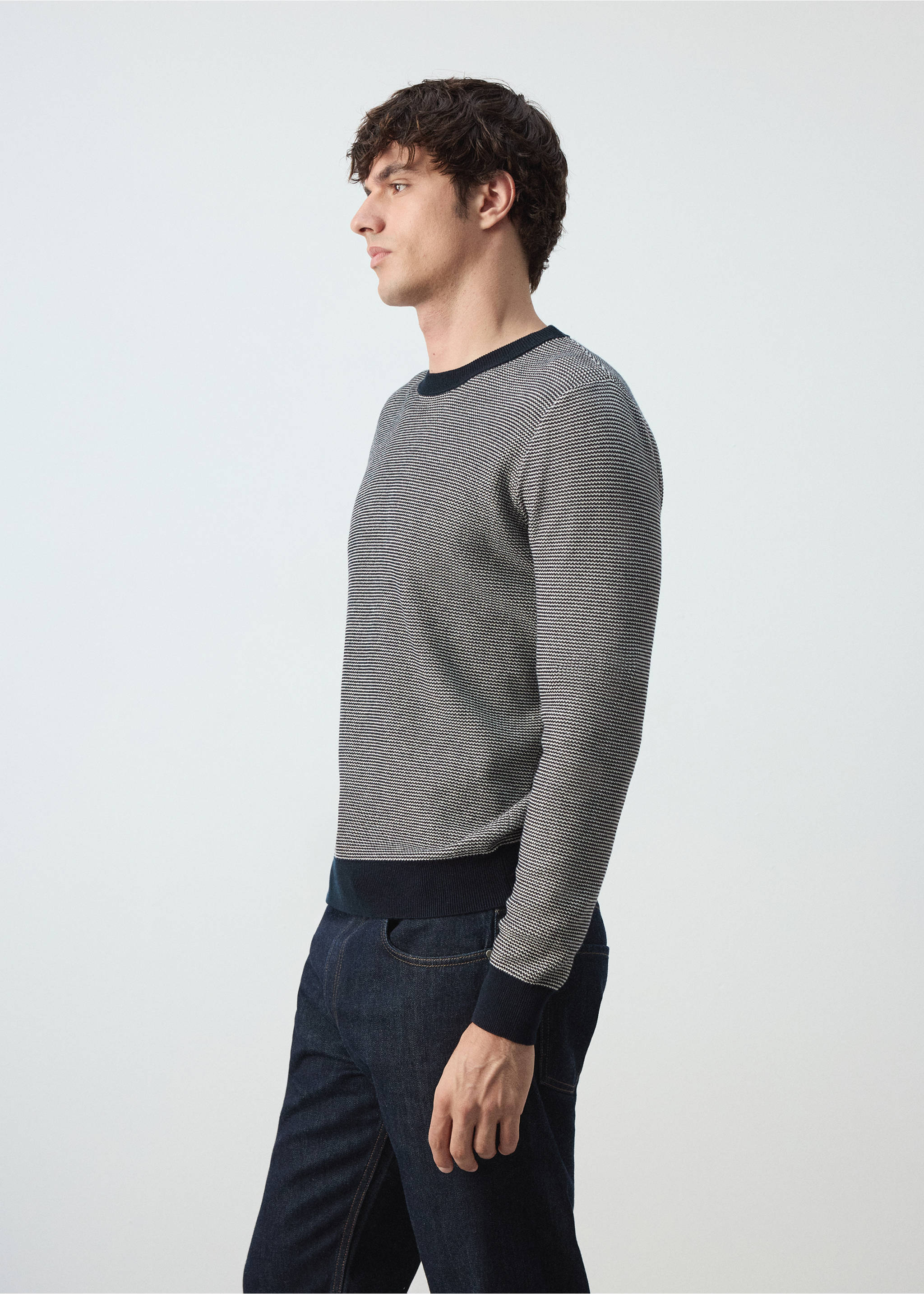 100% cotton fine-knit sweater - Details of the article 2, Navy. Ref: 37005989-00.