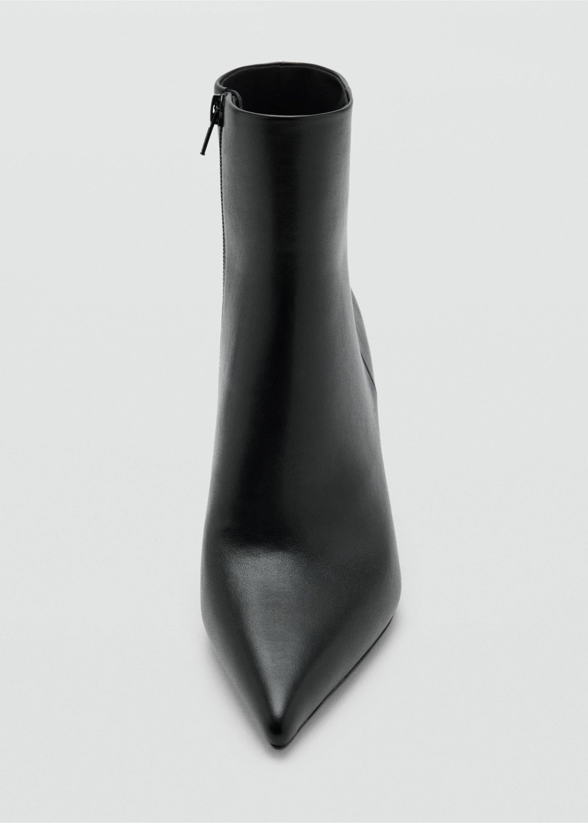 Faux leather ankle boot with pointed toe and block heel - Details of the article 2, Black. Ref: 37005990-00.