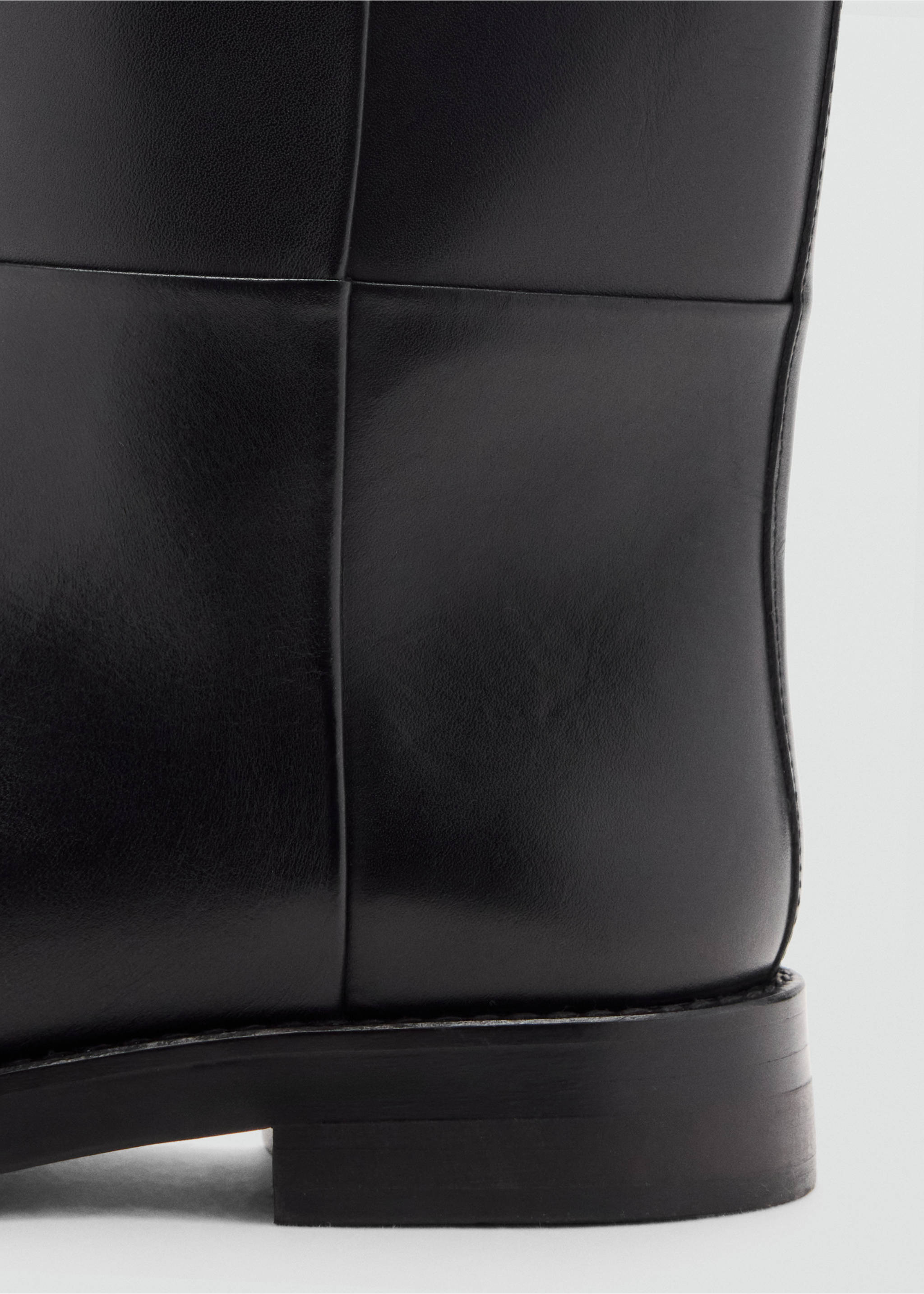 Rounded toe leather ankle boots - Details of the article 1, Black. Ref: 37005991-00.
