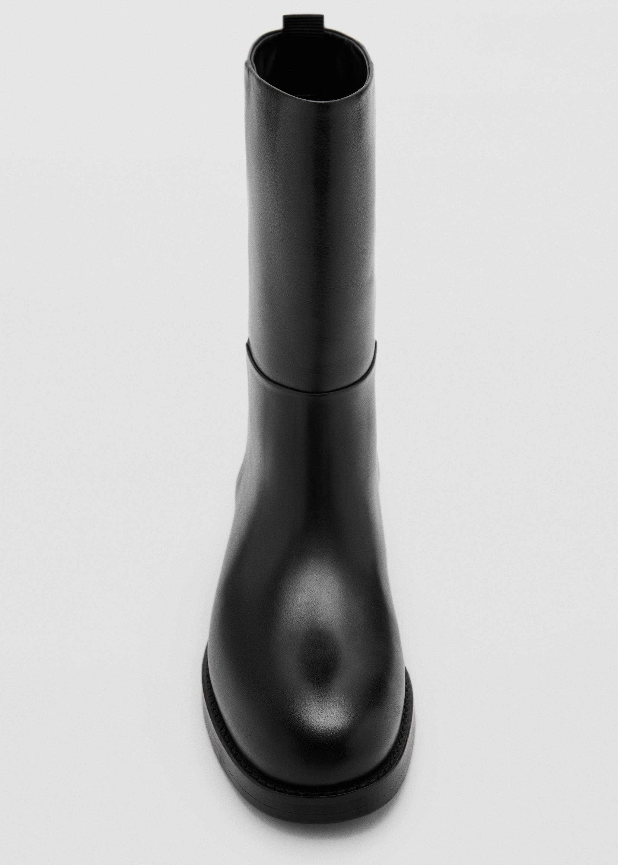 Rounded toe leather ankle boots - Details of the article 4