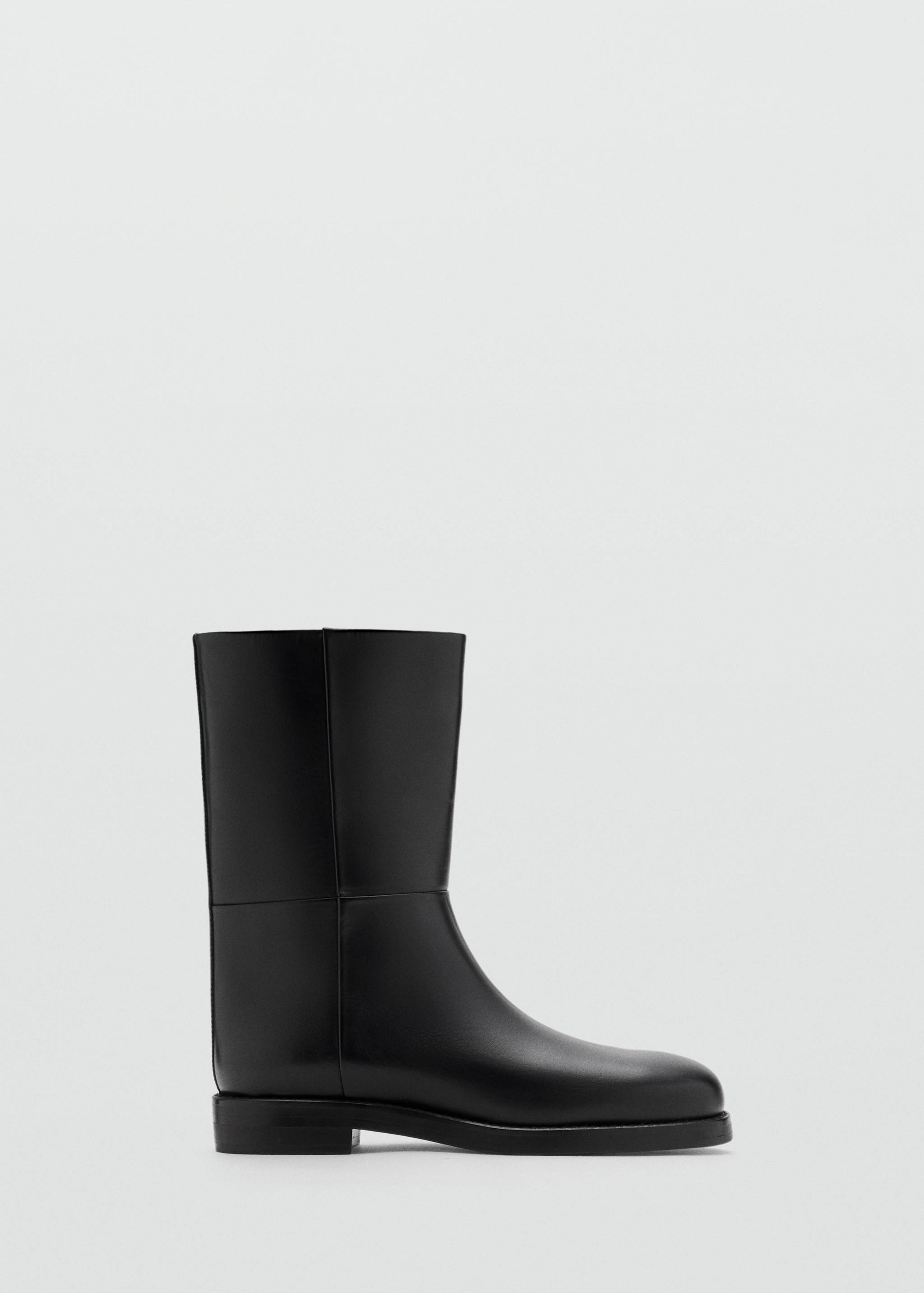 Rounded toe leather ankle boots - Article without model