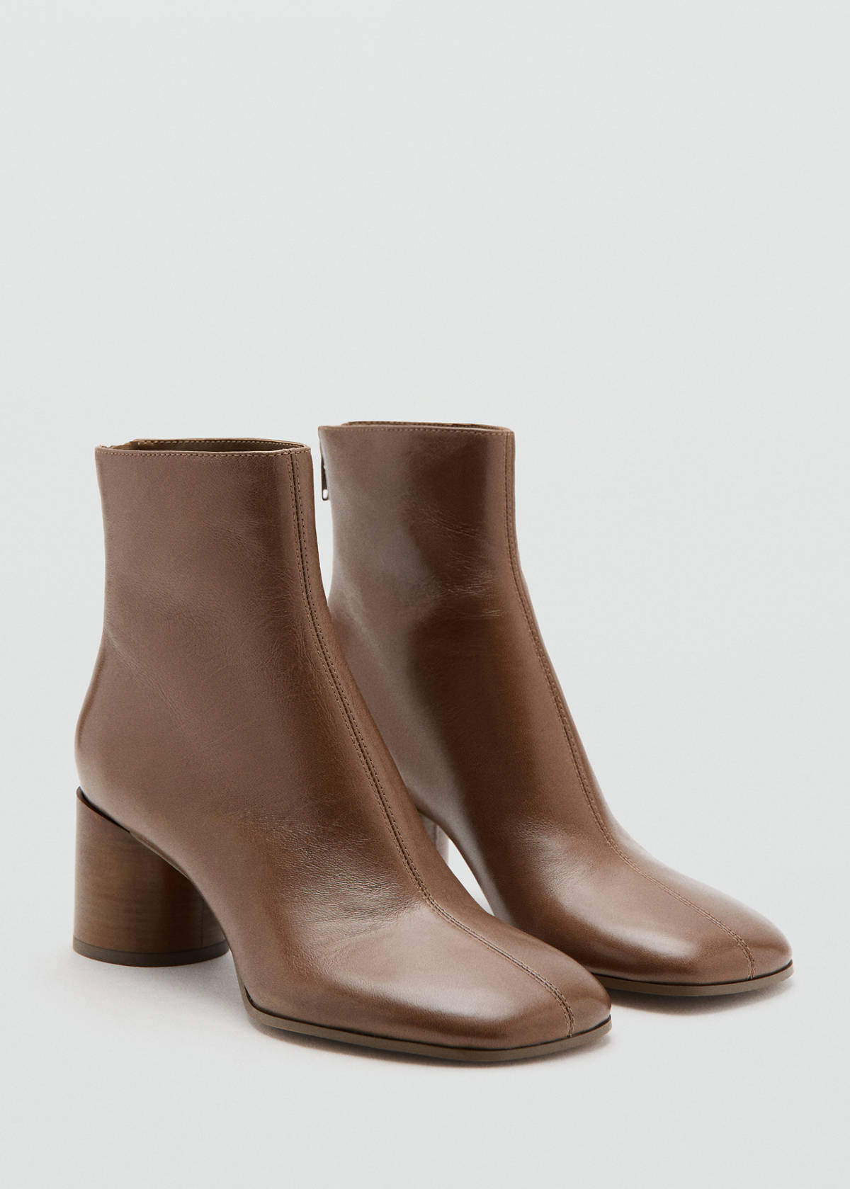 Leather ankle boots with block heel — Brown