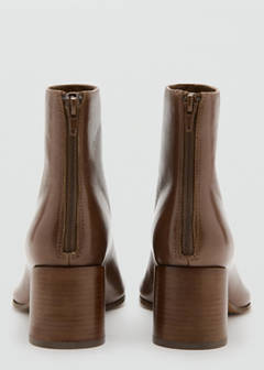 Leather ankle boots with block heel — Brown 6
