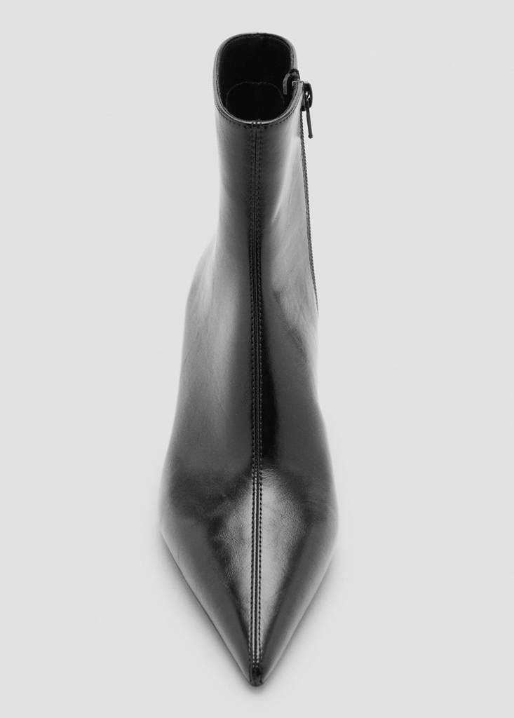 Kitten heel pointed-toe ankle boot — Black