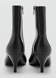 Leather round-toe heeled ankle boot — Black 6