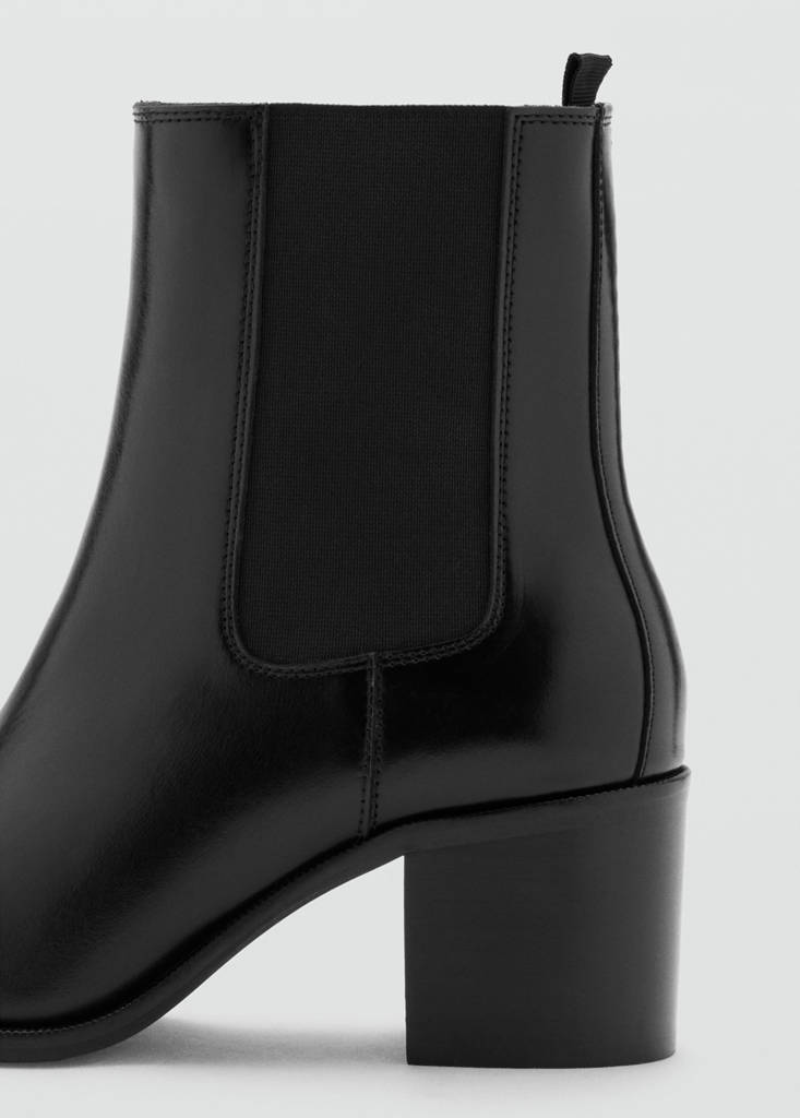 Leather ankle boots with block heel — Black