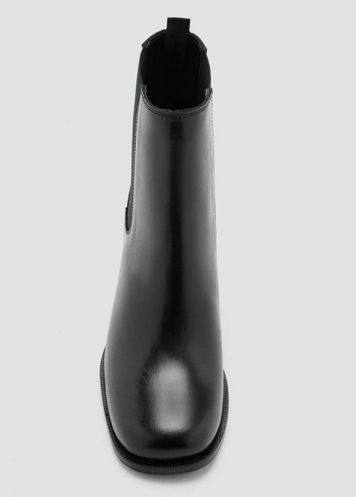 Leather ankle boots with block heel — Black