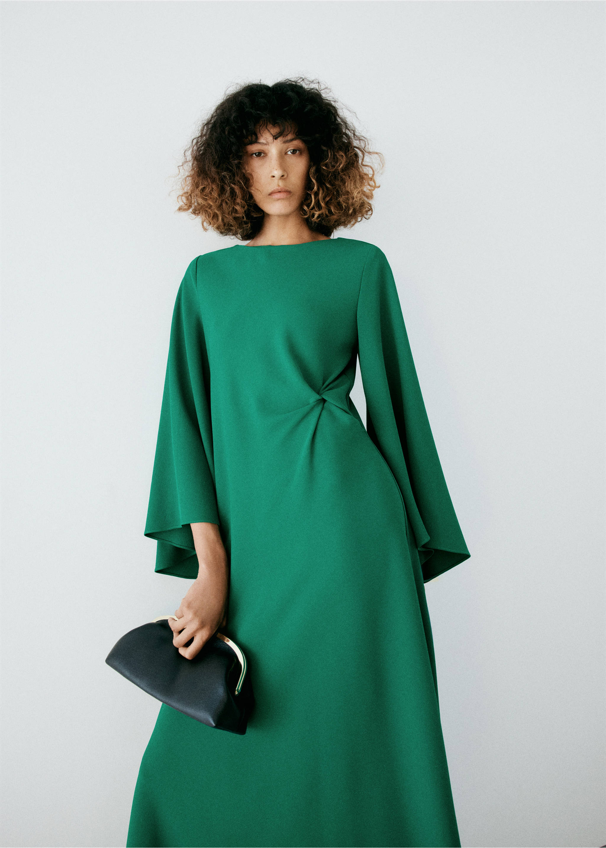 Flared-sleeve dress with knot detail - Medium plane, Green. Ref: 37006000-00.