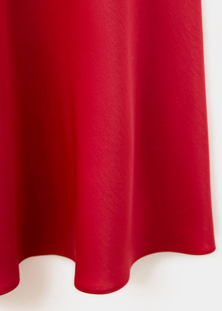 Midi dress with a round neck — Red