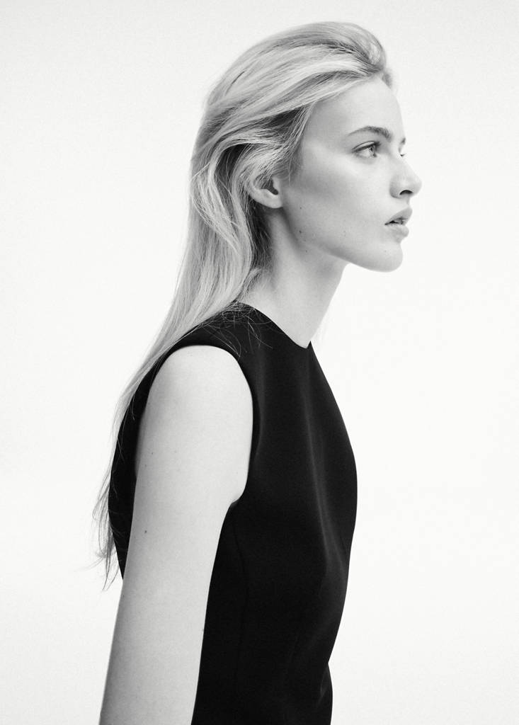 Short dress with seam detailing — Black