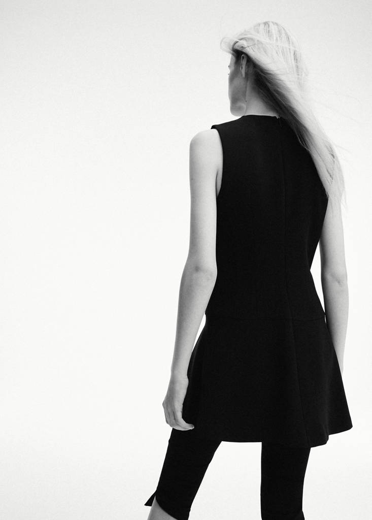 Short dress with seam detailing — Black