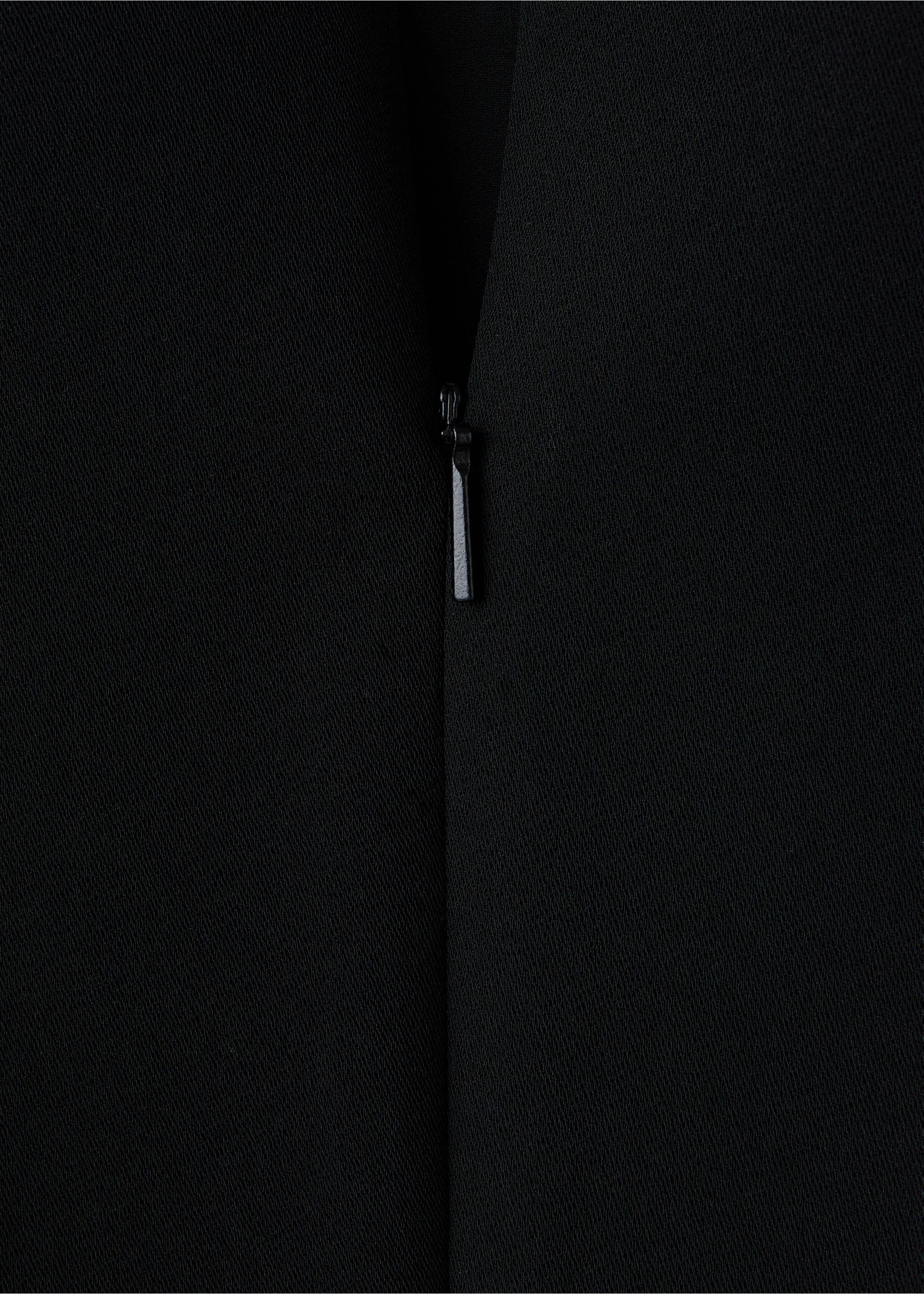 Short dress with seam detailing - Details of the article 0, Black. Ref: 37006004-00.