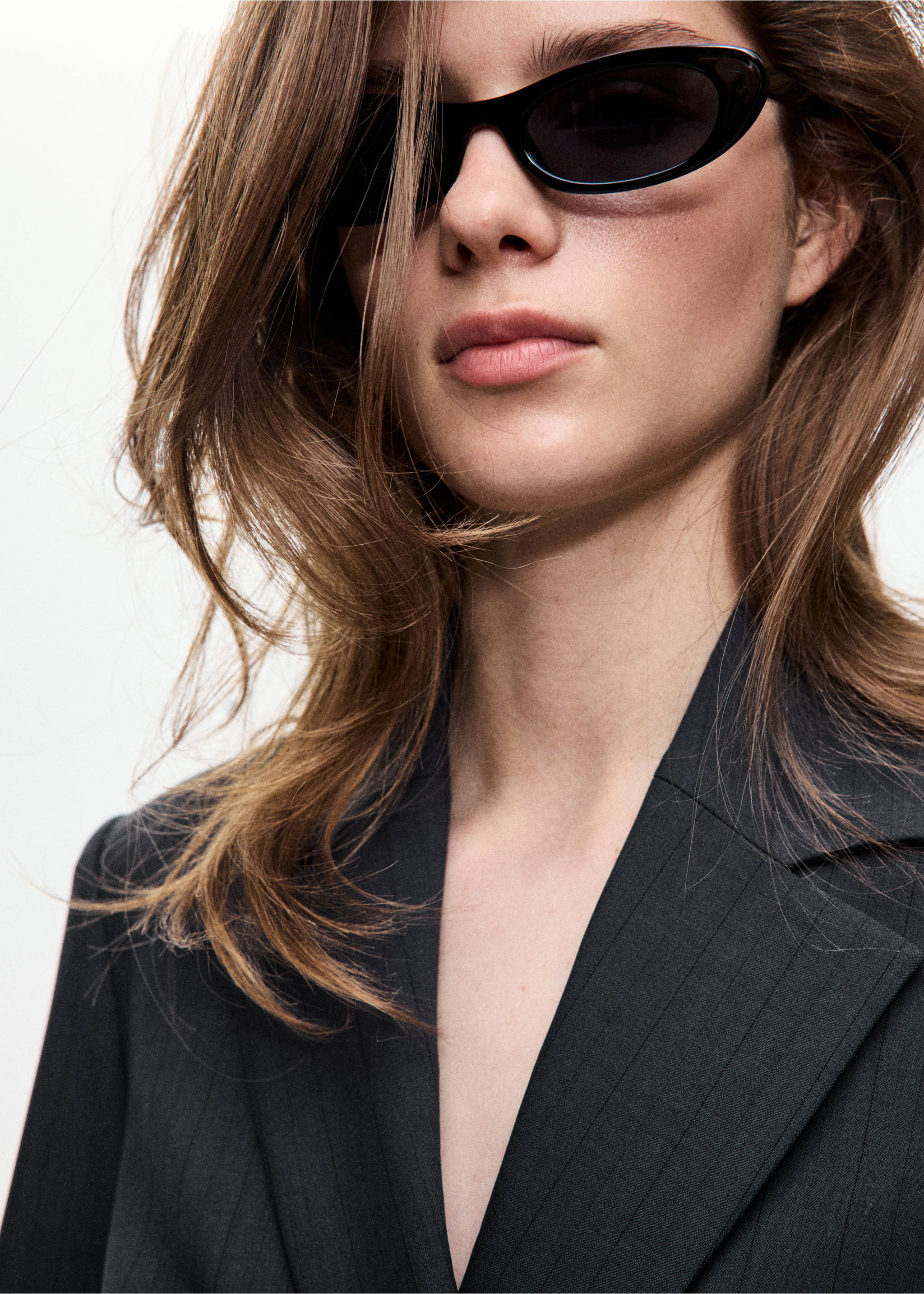 Blazer-style dress with belt - Details of the article 1, Grey. Ref: 37006006-00.