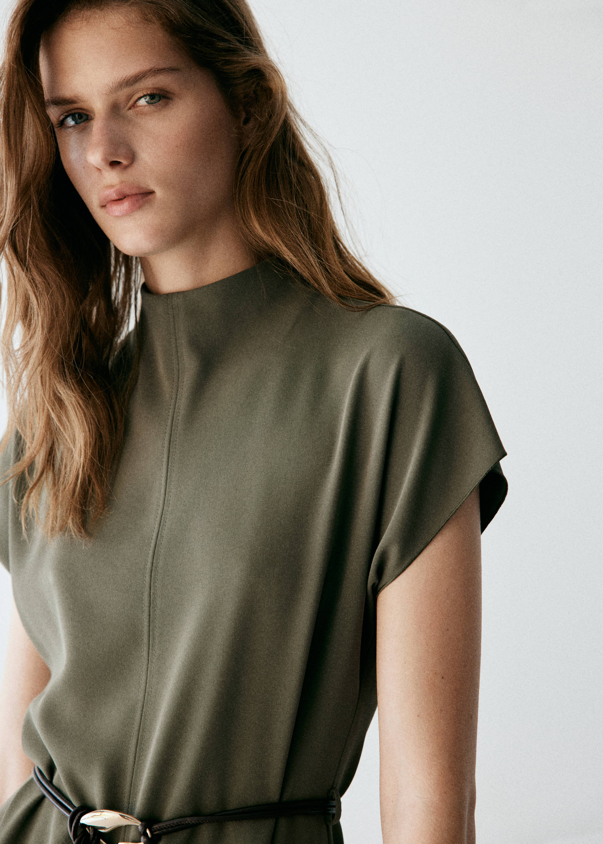 High-neck dress with belt - Details of the article 1