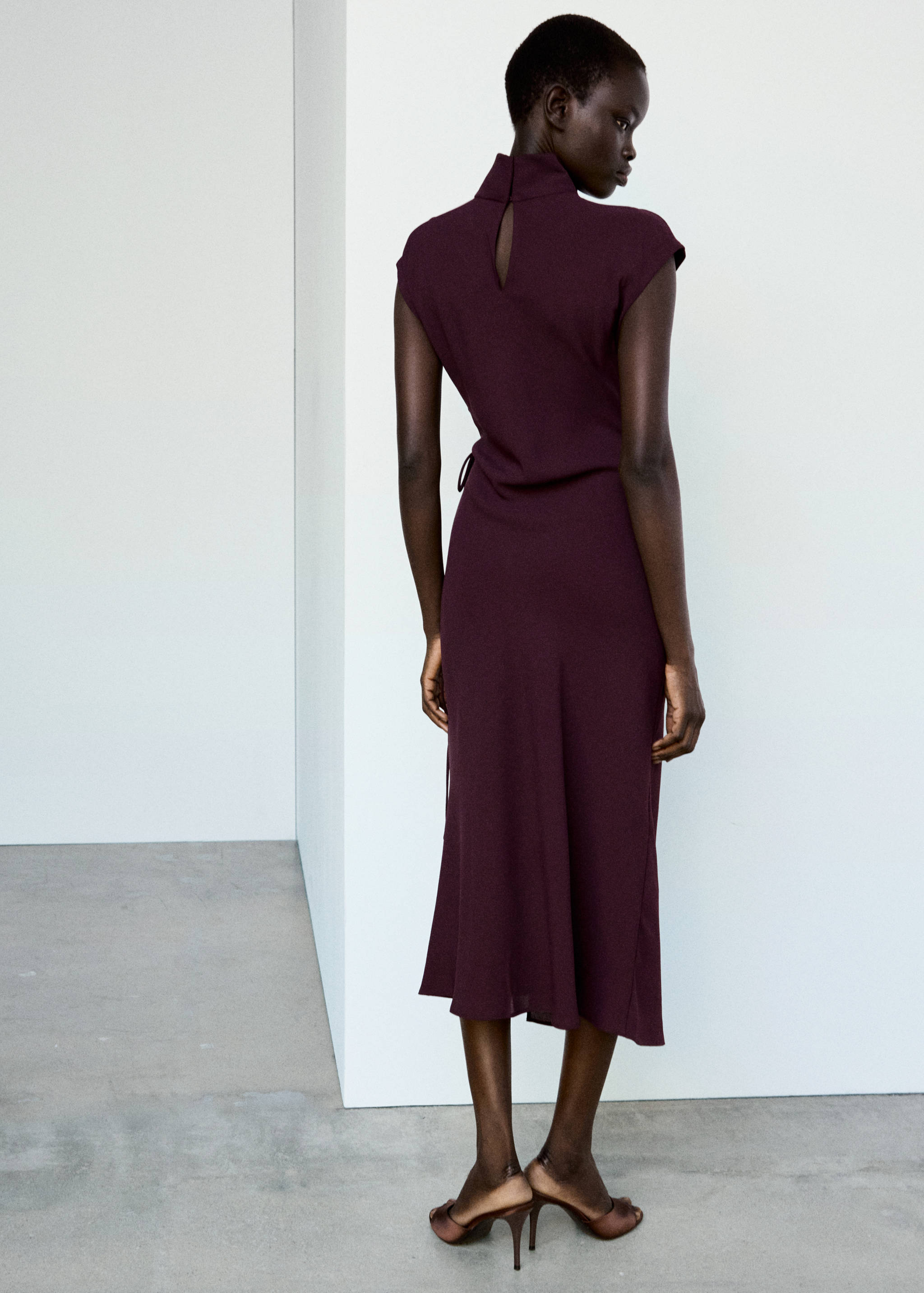 Turtleneck wrap dress - Reverse of the article