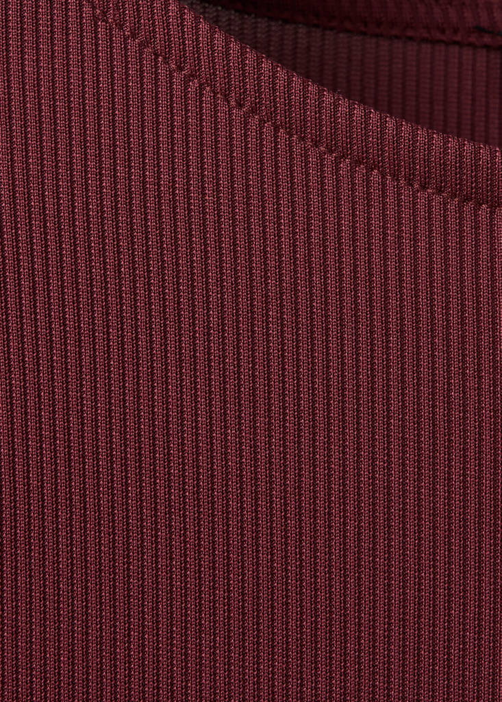 Pleated panelled dress — Maroon