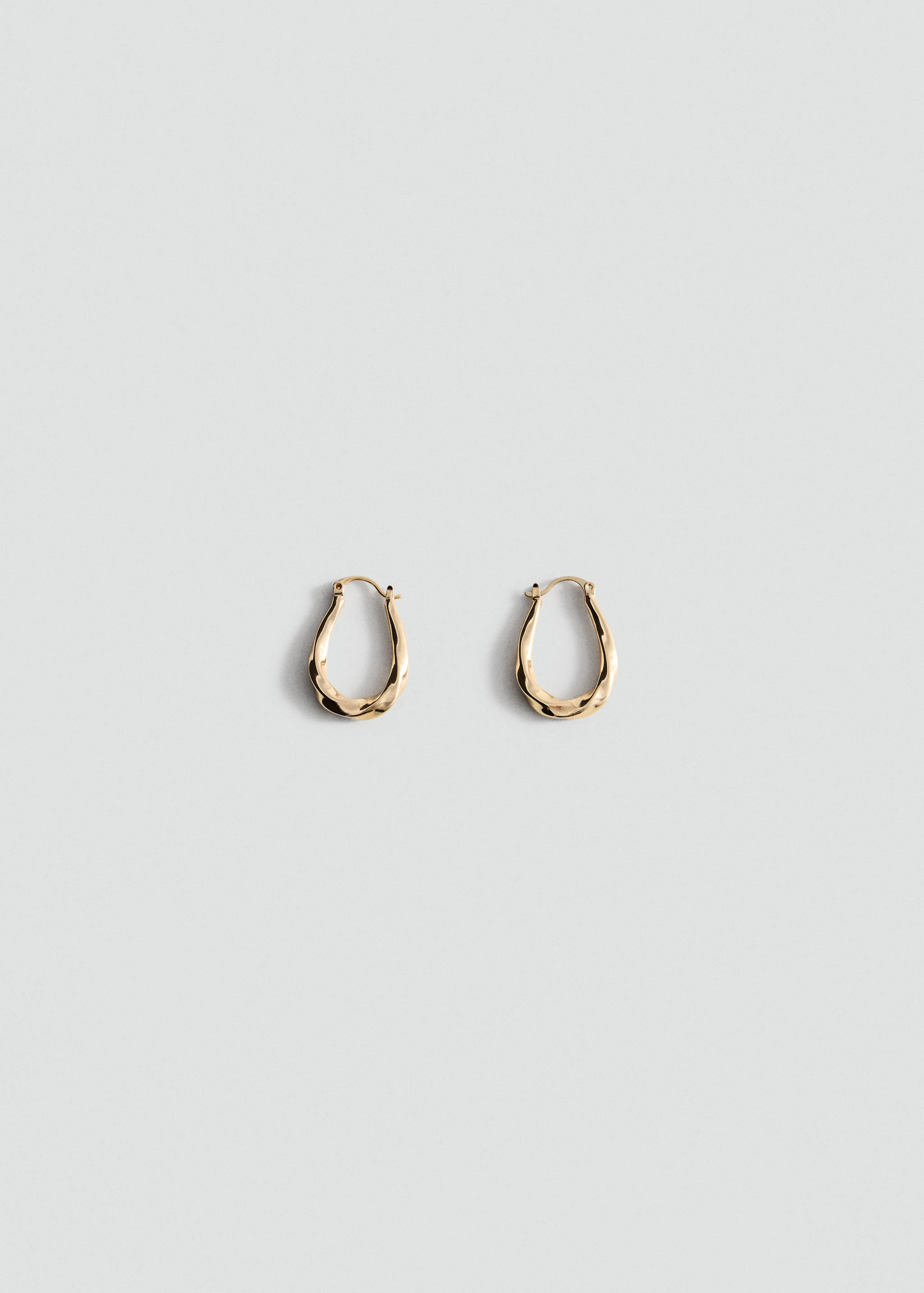 Embossed hoop earrings - Article without model