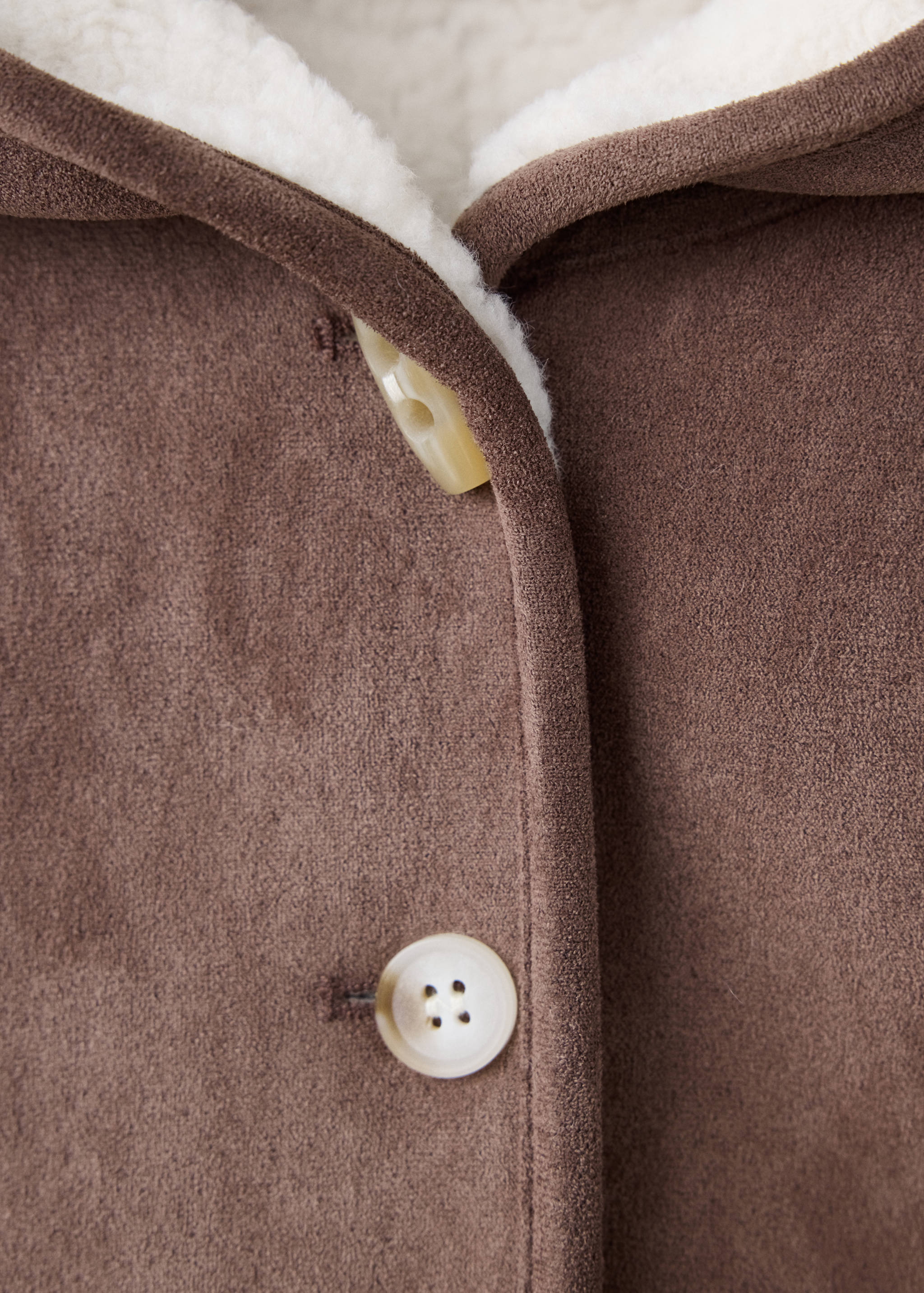 Suede effect sheepskin coat - Details of the article 0
