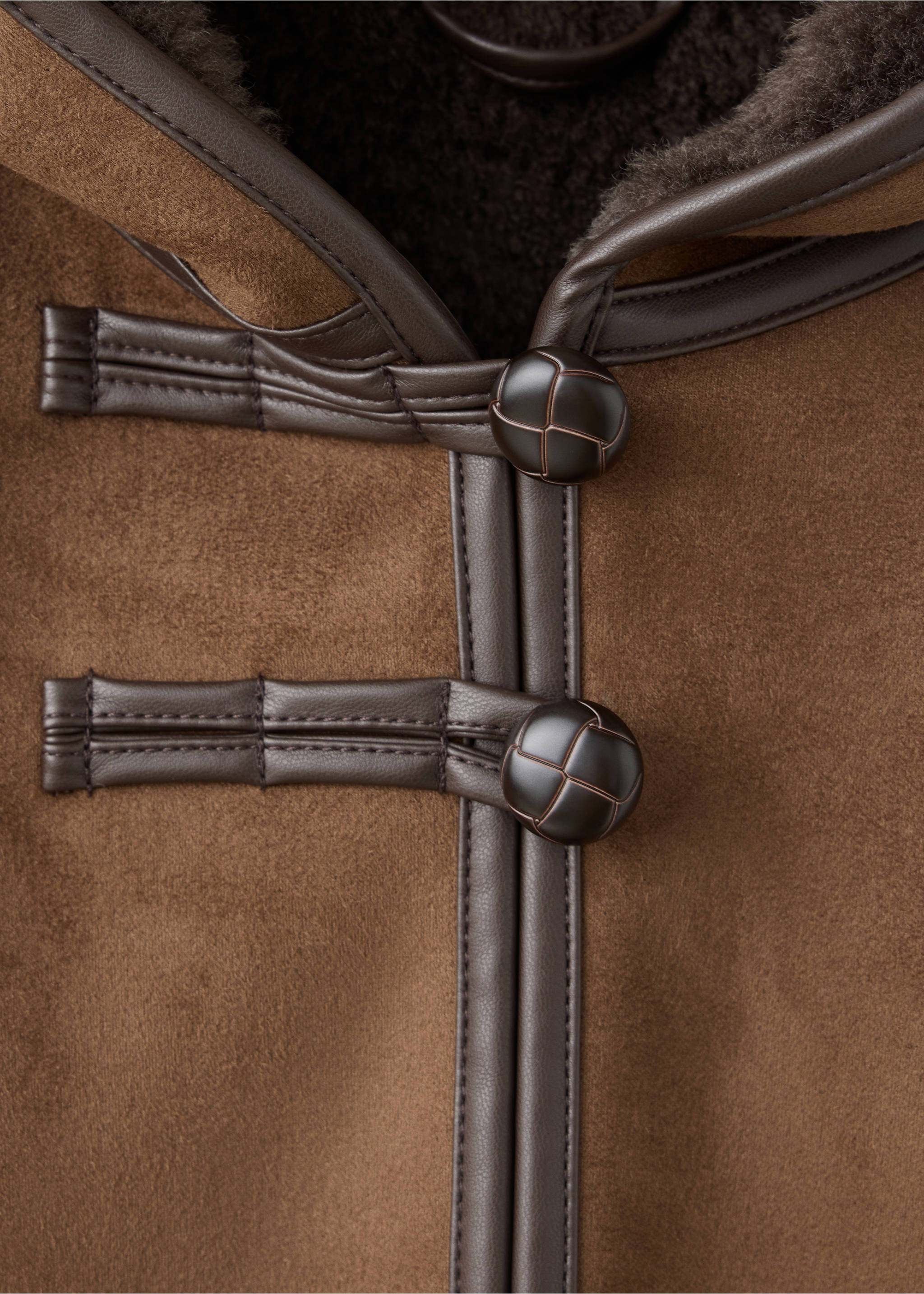 Suede effect sheepskin coat - Details of the article 8, Brown. Ref: 37006331-00.