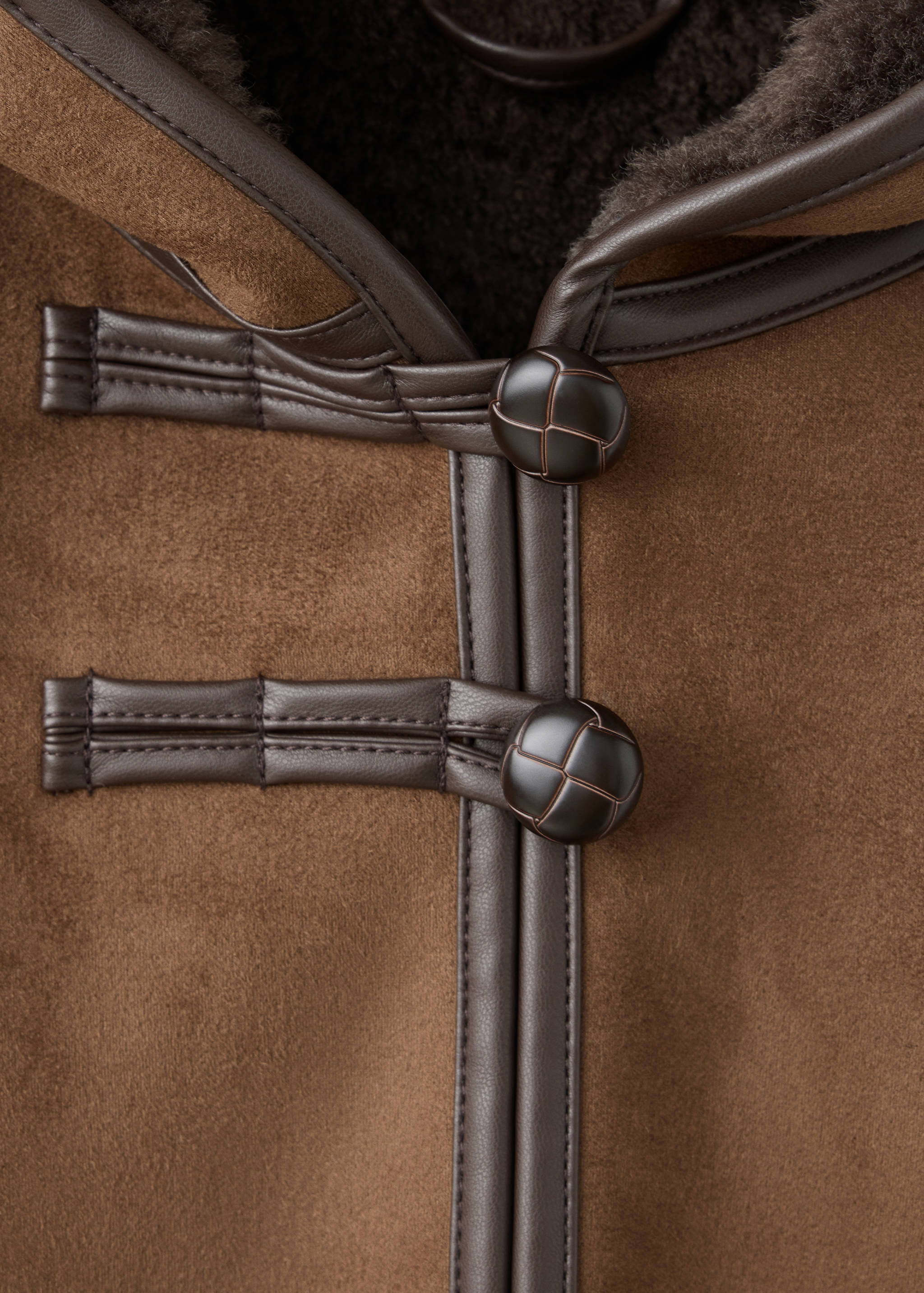 Suede effect sheepskin coat - Details of the article 8