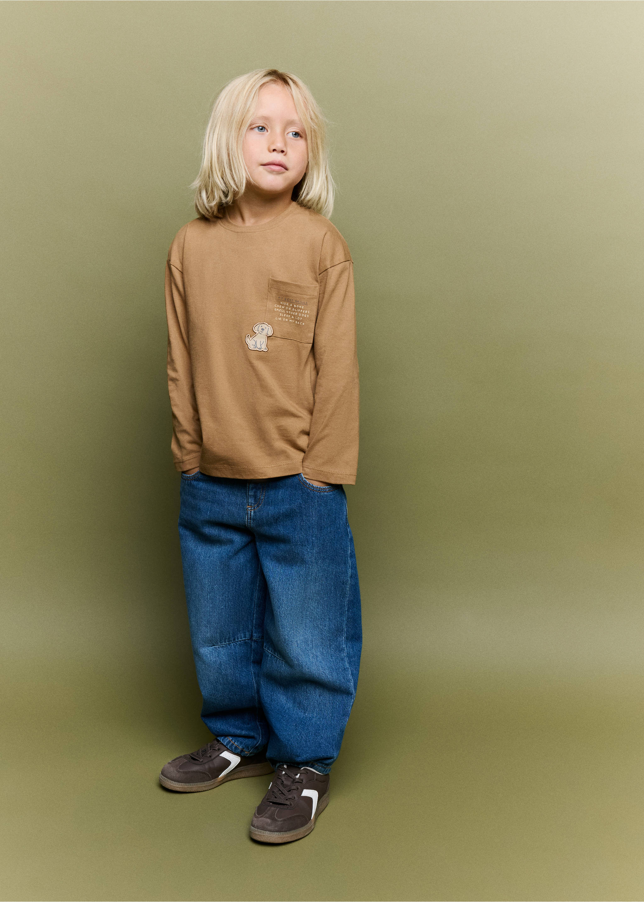 Brown long-sleeved t-shirt with a chest pocket and embroidered dog patch, Caramel. Ref: 37006336-00.