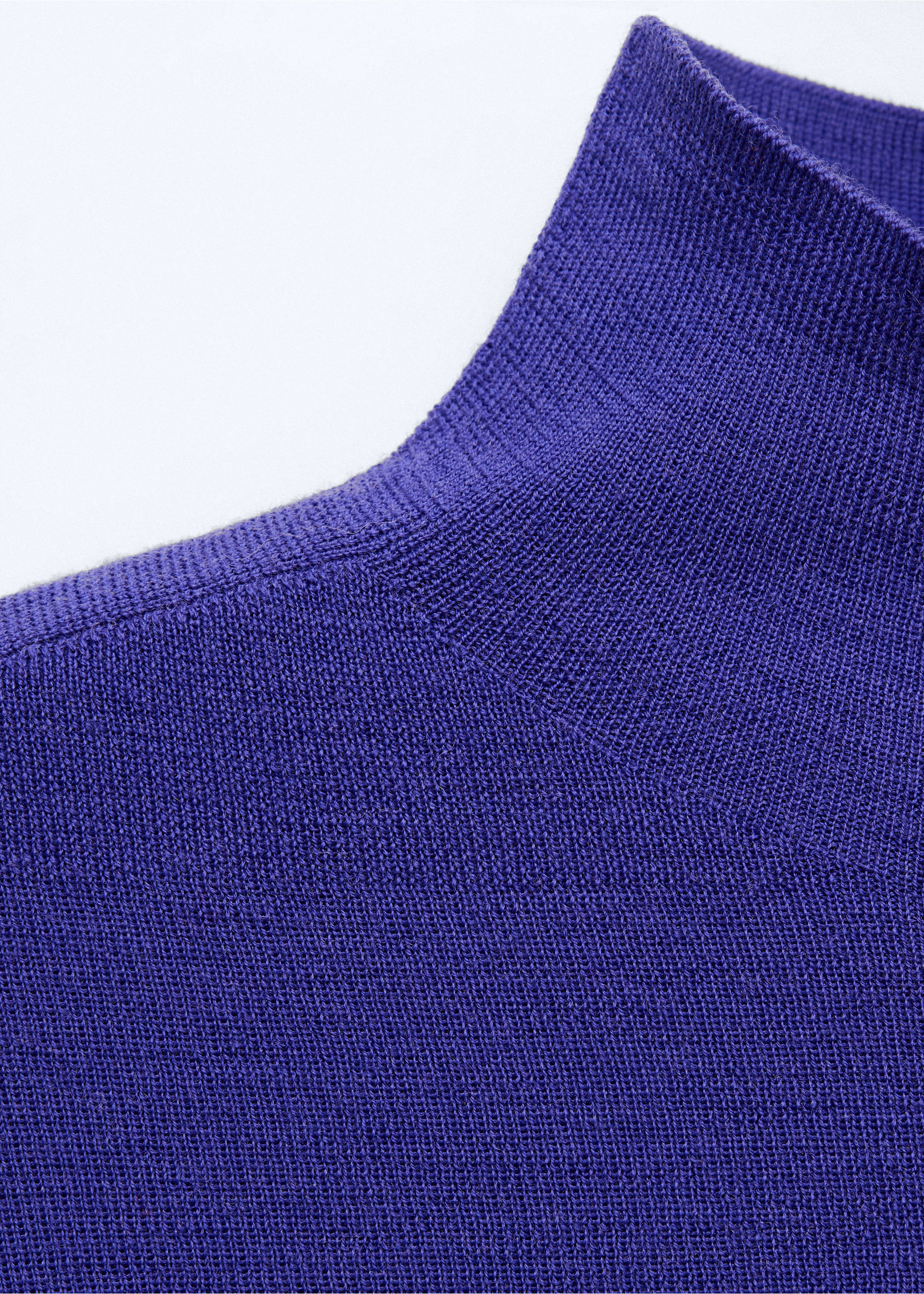 Pull-over 100 % laine col montant - Détail de l'article 8, Violet. Ref: 37006337-00.