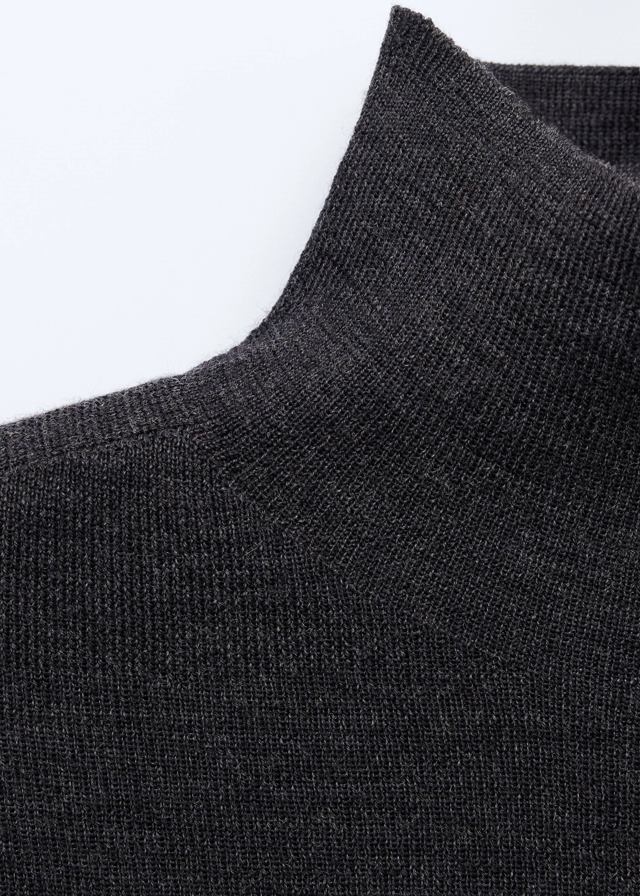 Pull-over 100 % laine col montant - Détail de l'article 8
