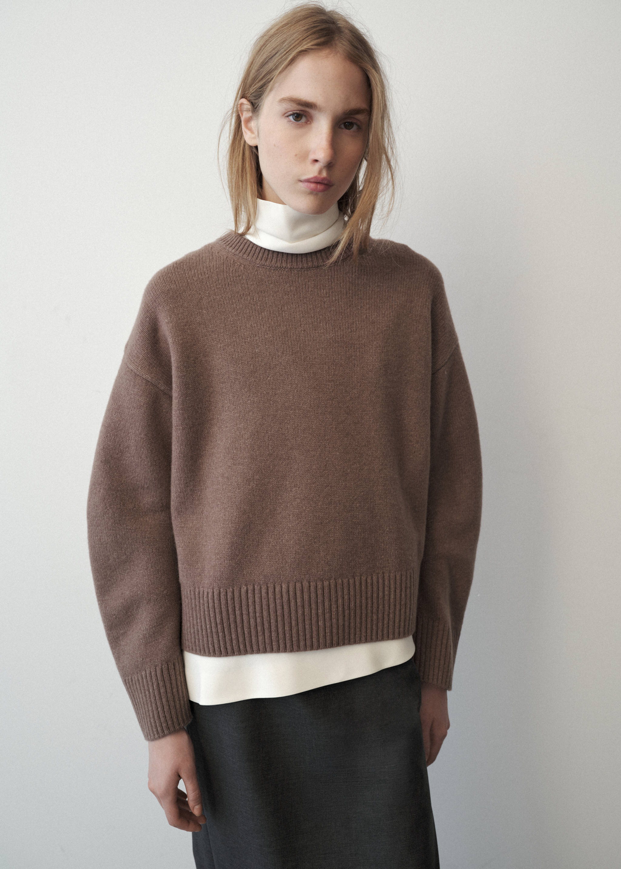 Pull-over laine col rond - Plan moyen
