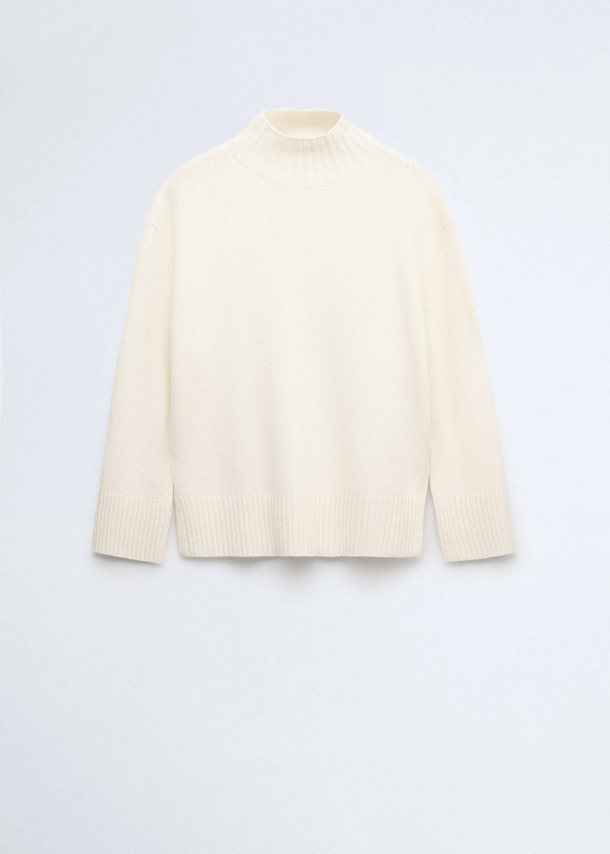 Turtleneck wool sweater — White