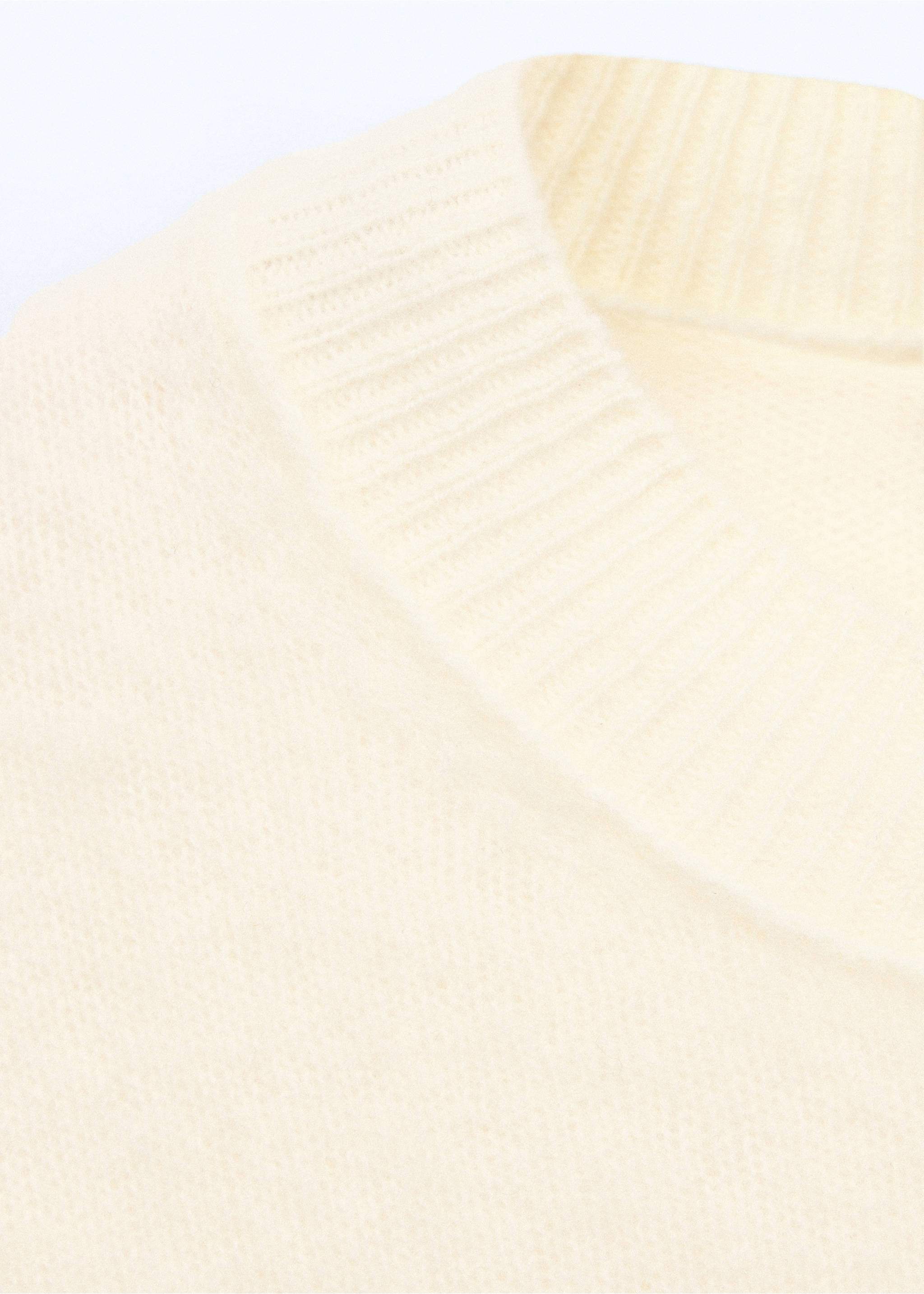 100% wool short-sleeved sweater - Details of the article 8, White. Ref: 37006340-00.