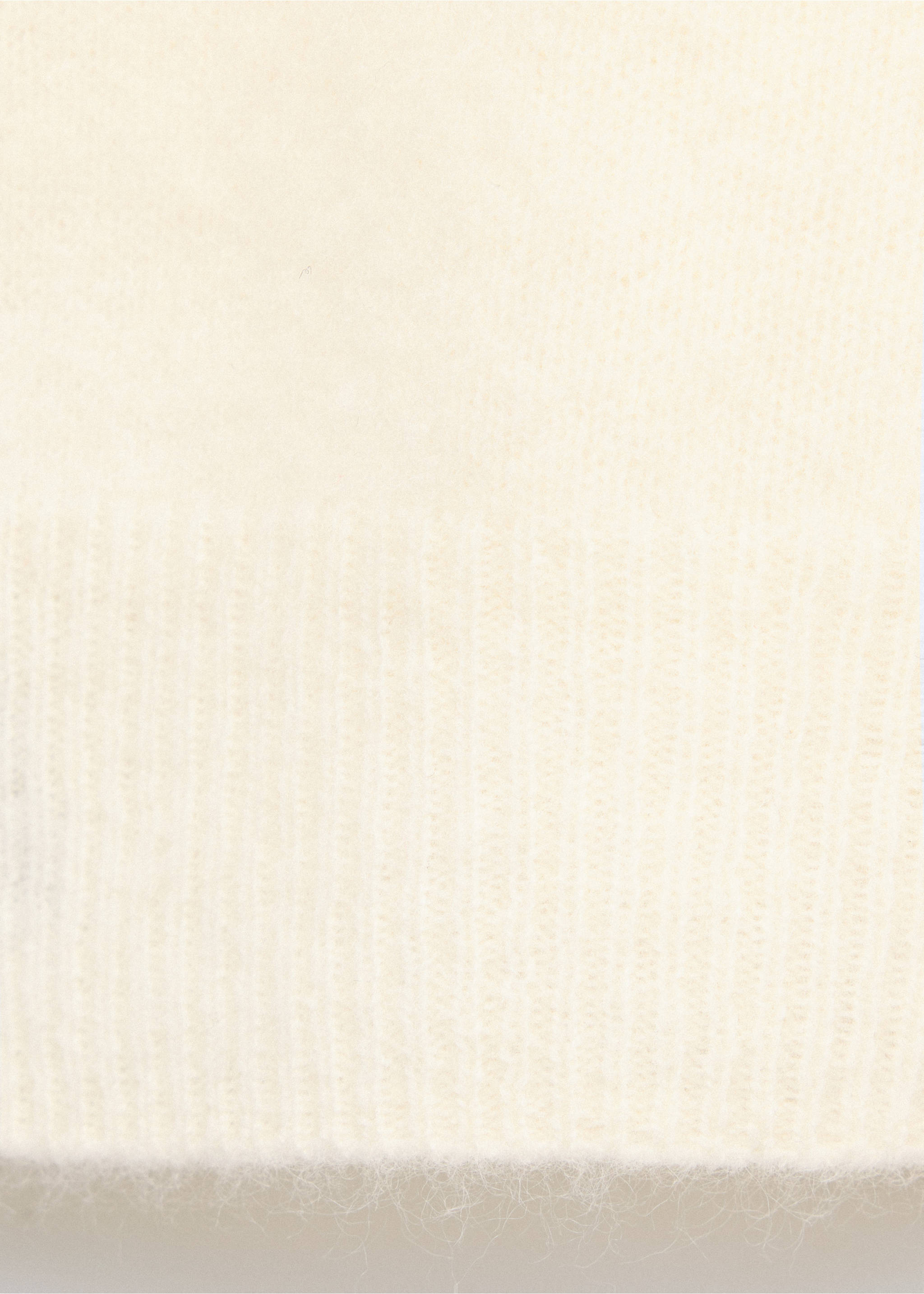 100% wool short-sleeved sweater - Details of the article 0, White. Ref: 37006340-00.