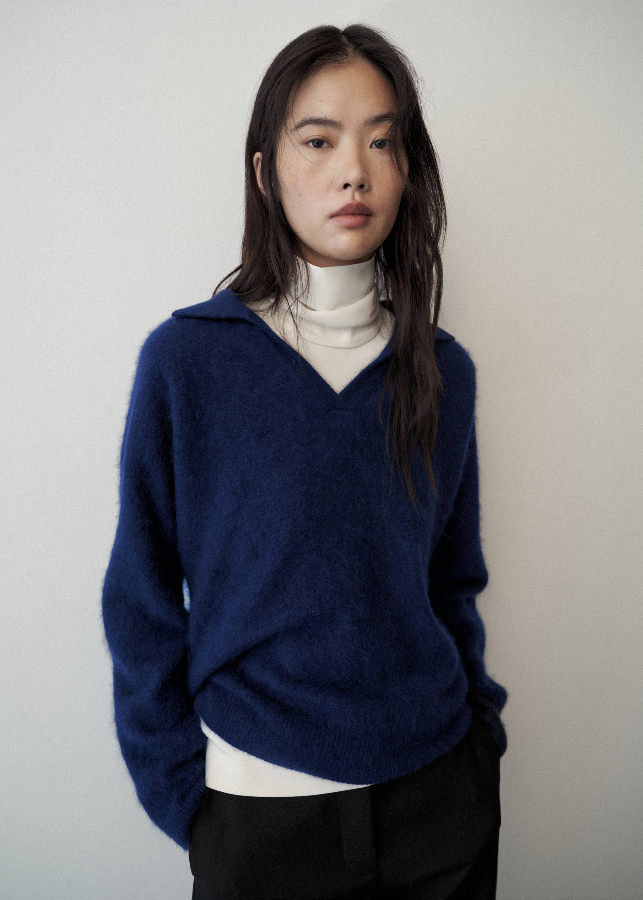 100% wool polo-neck sweater - Medium plane, Ink Blue. Ref: 37006342-00.